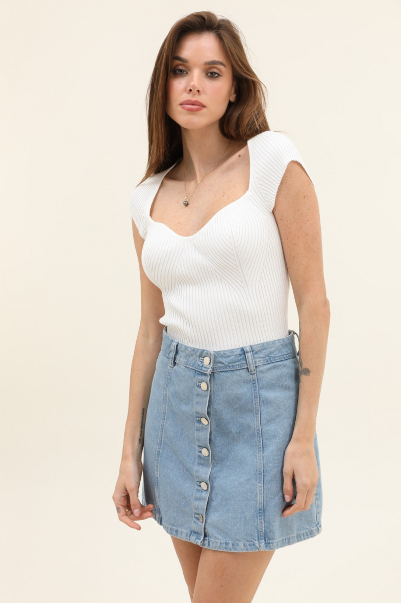 Wholesaler Van Der Rock - Knitted knit top with sweetheart neckline and weaving details