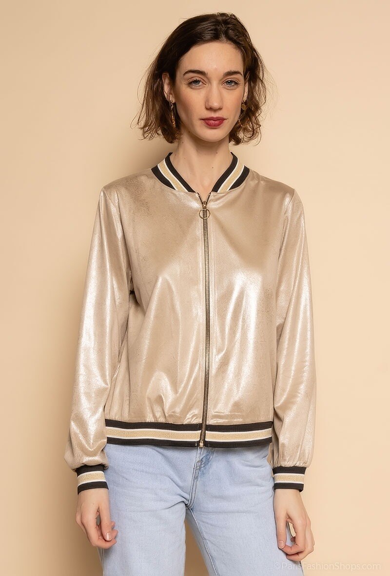 Iridescent bomber jacket for women, lightweight in polyester (92%) and elastane (8%), ideal for spring. Made in France, Spring/Summer 2022 collection.
