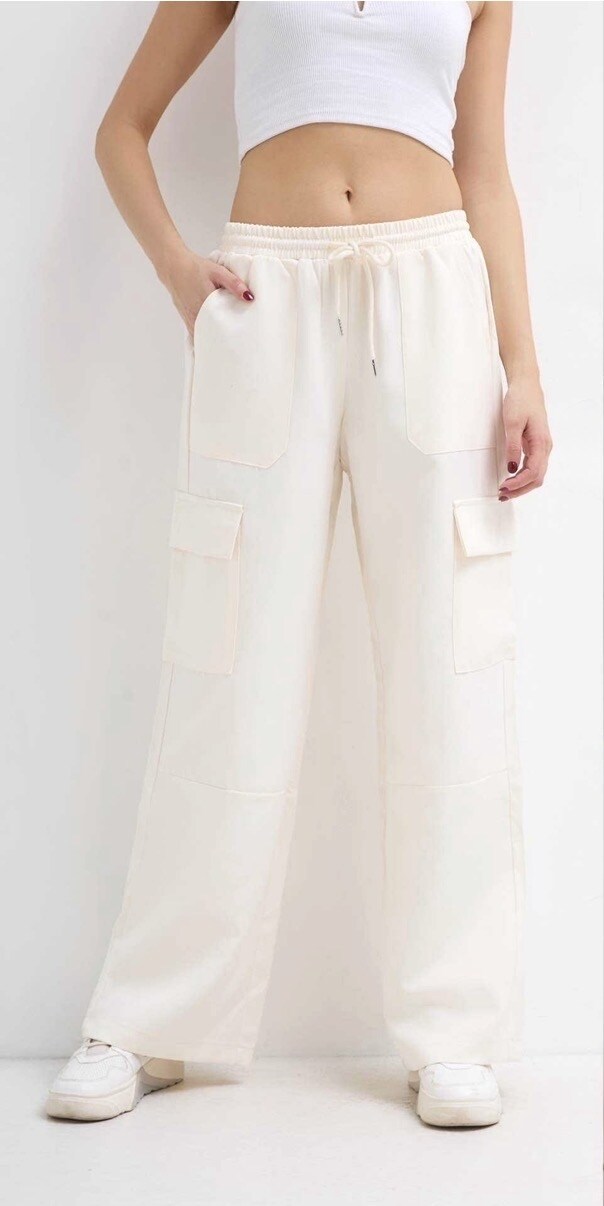 Wholesaler Vera Fashion - Flowy cargo pants with elastic waistband and pockets