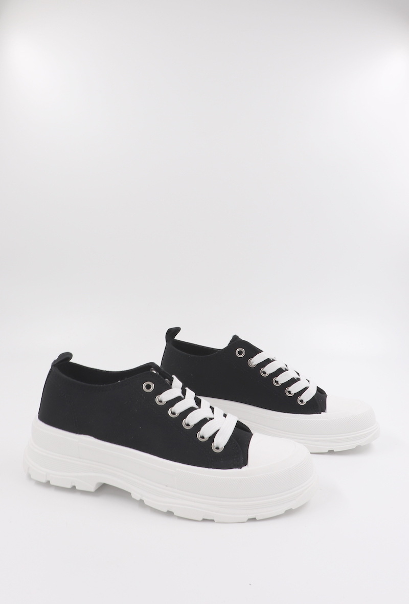 Grossista Via Giulia - scarpe da ginnastica