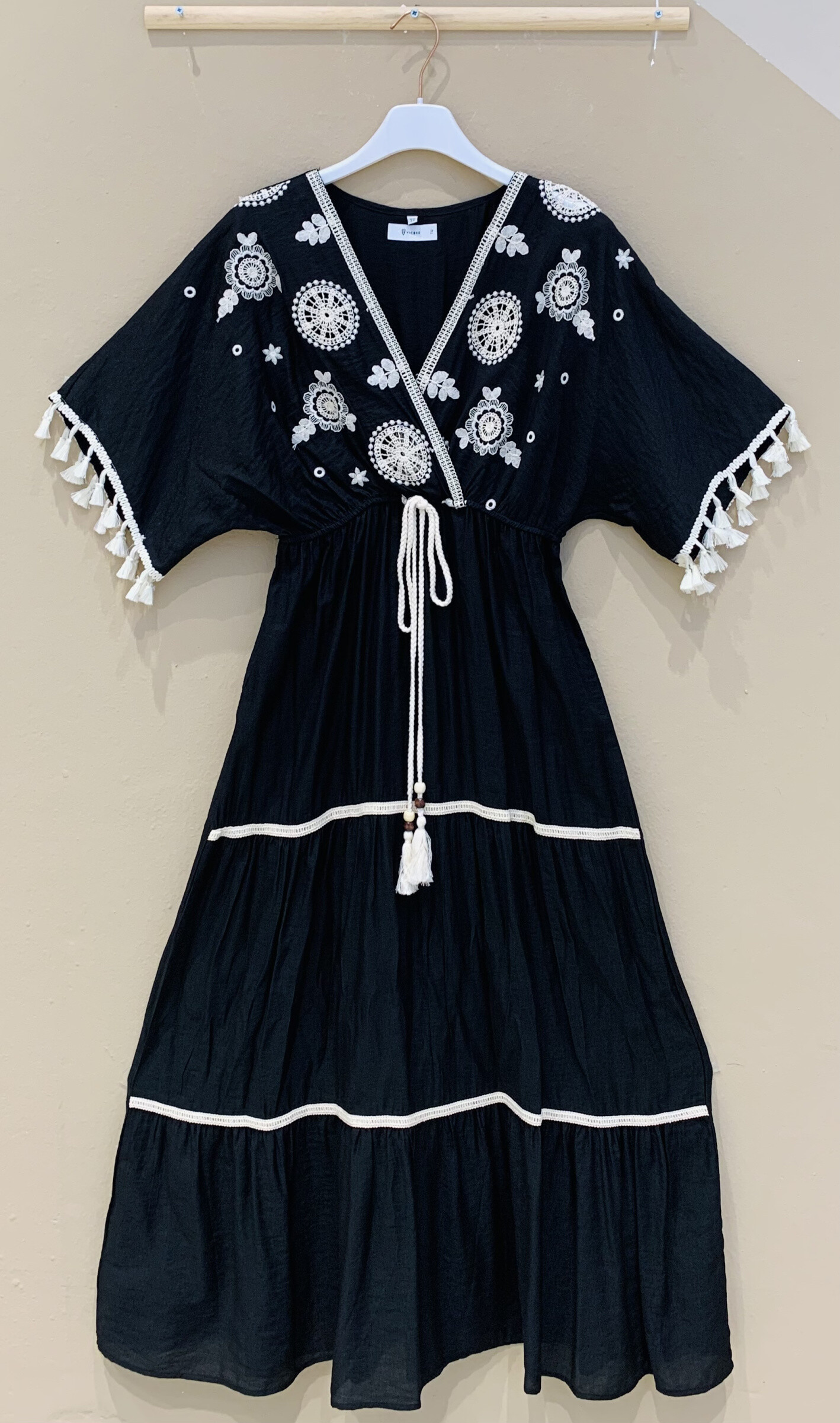 Wholesaler VICBEE - Long dress embroidered with cutting under the breast