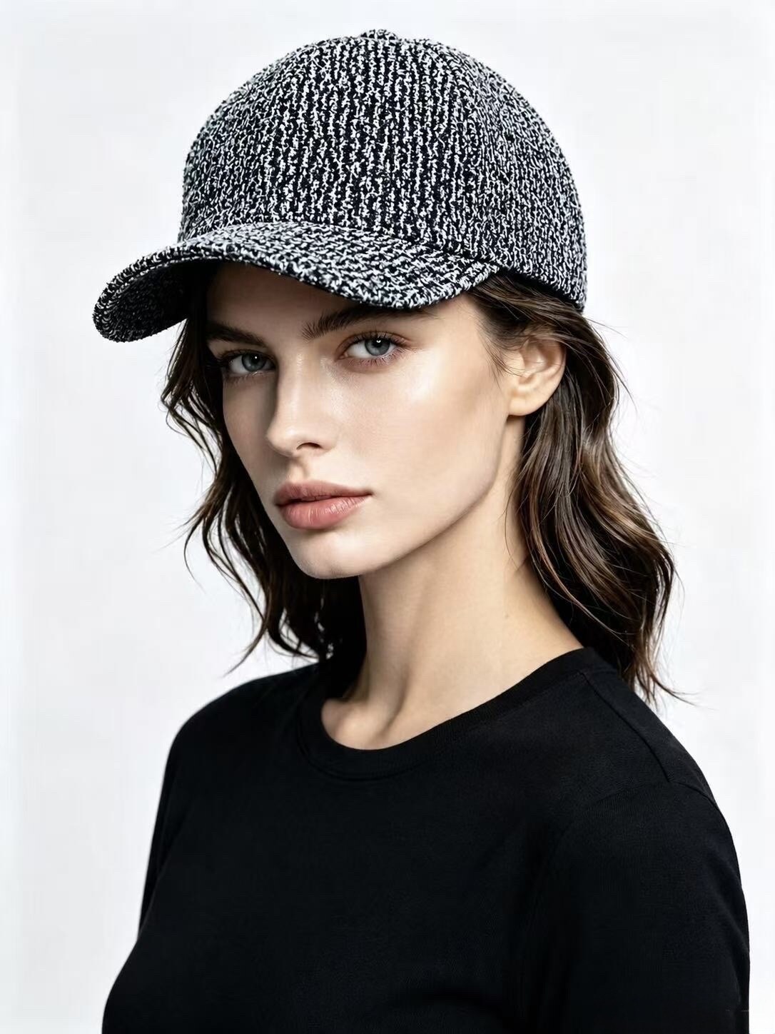 Wholesaler Victoria EL - Shiny Cap with Metallic Thread