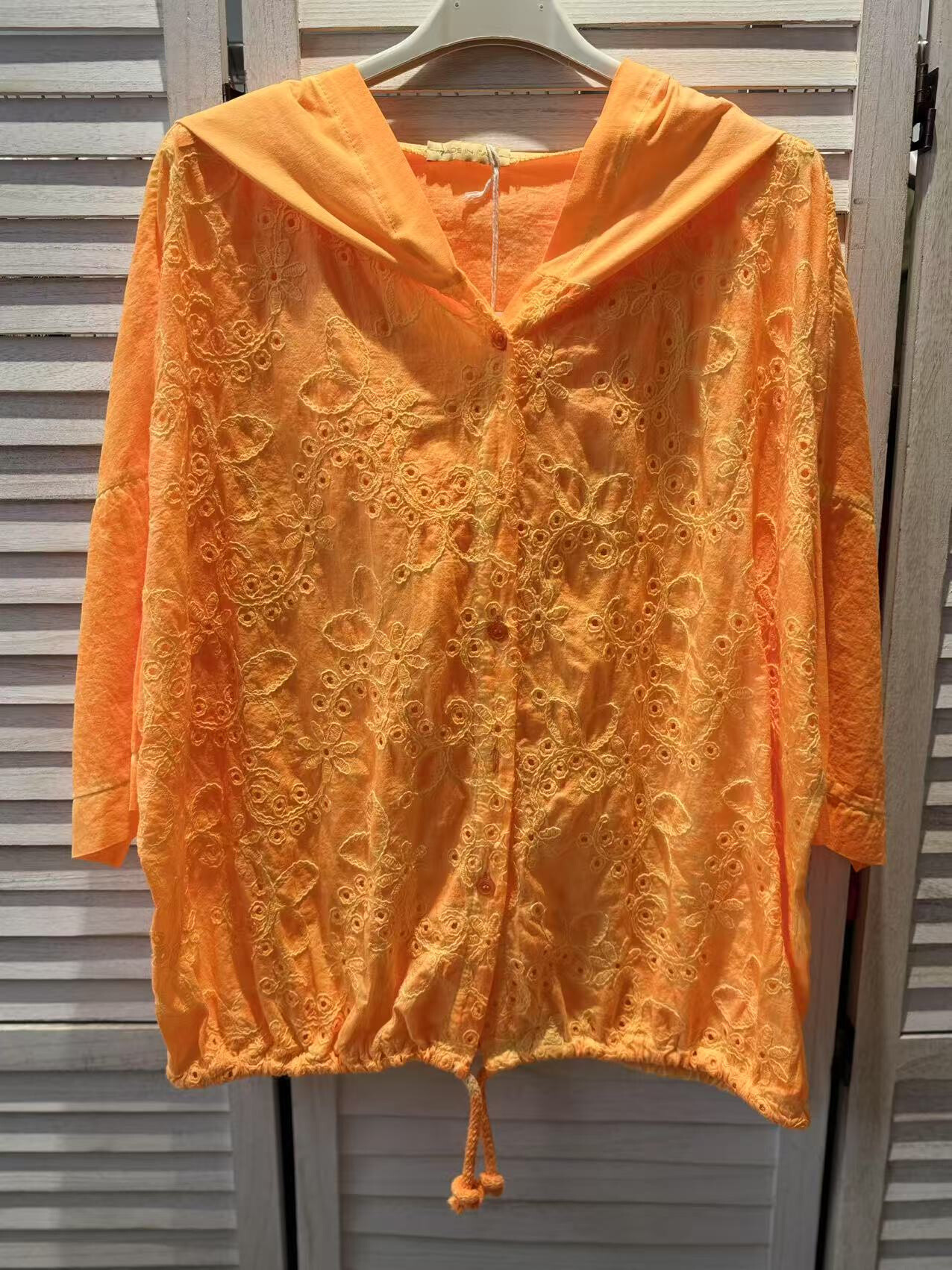 Wholesaler Victoria & Isaac - Cotton blouses Italian
