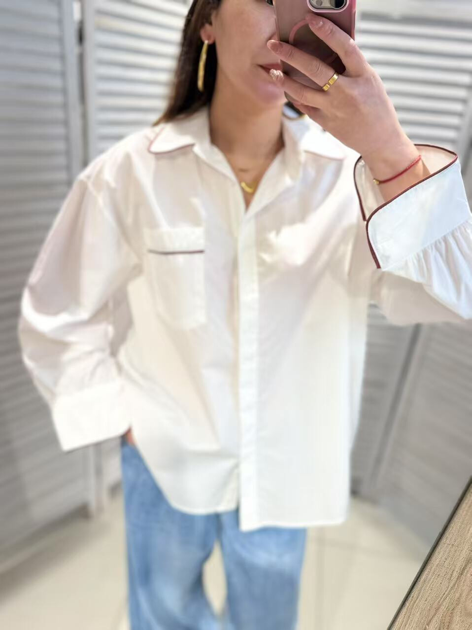 Wholesaler Victoria & Isaac - OVERSIZED COTTON SHIRT WITH JEWELRY