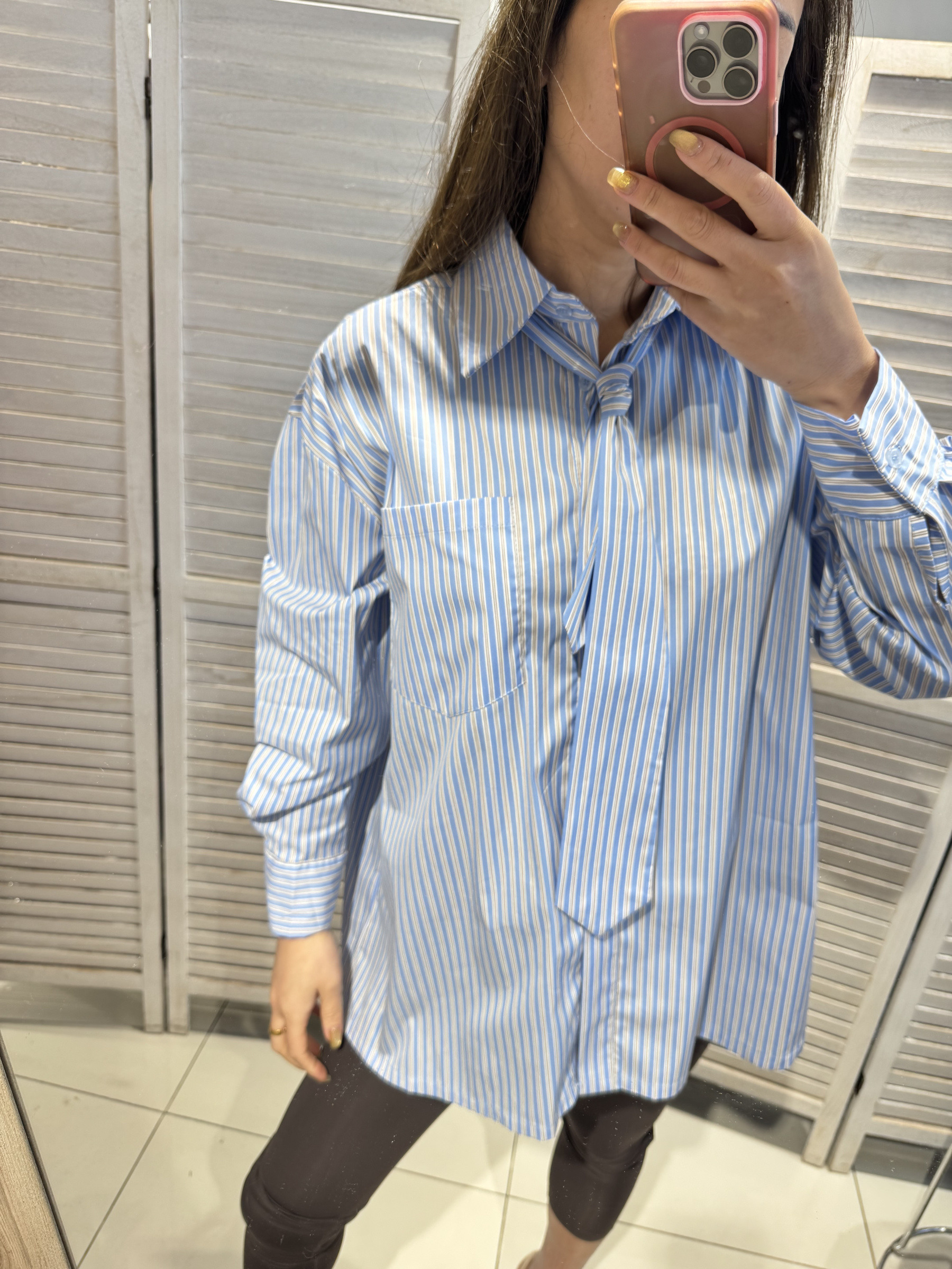 Wholesaler Victoria & Isaac - Elegant Striped Shirt