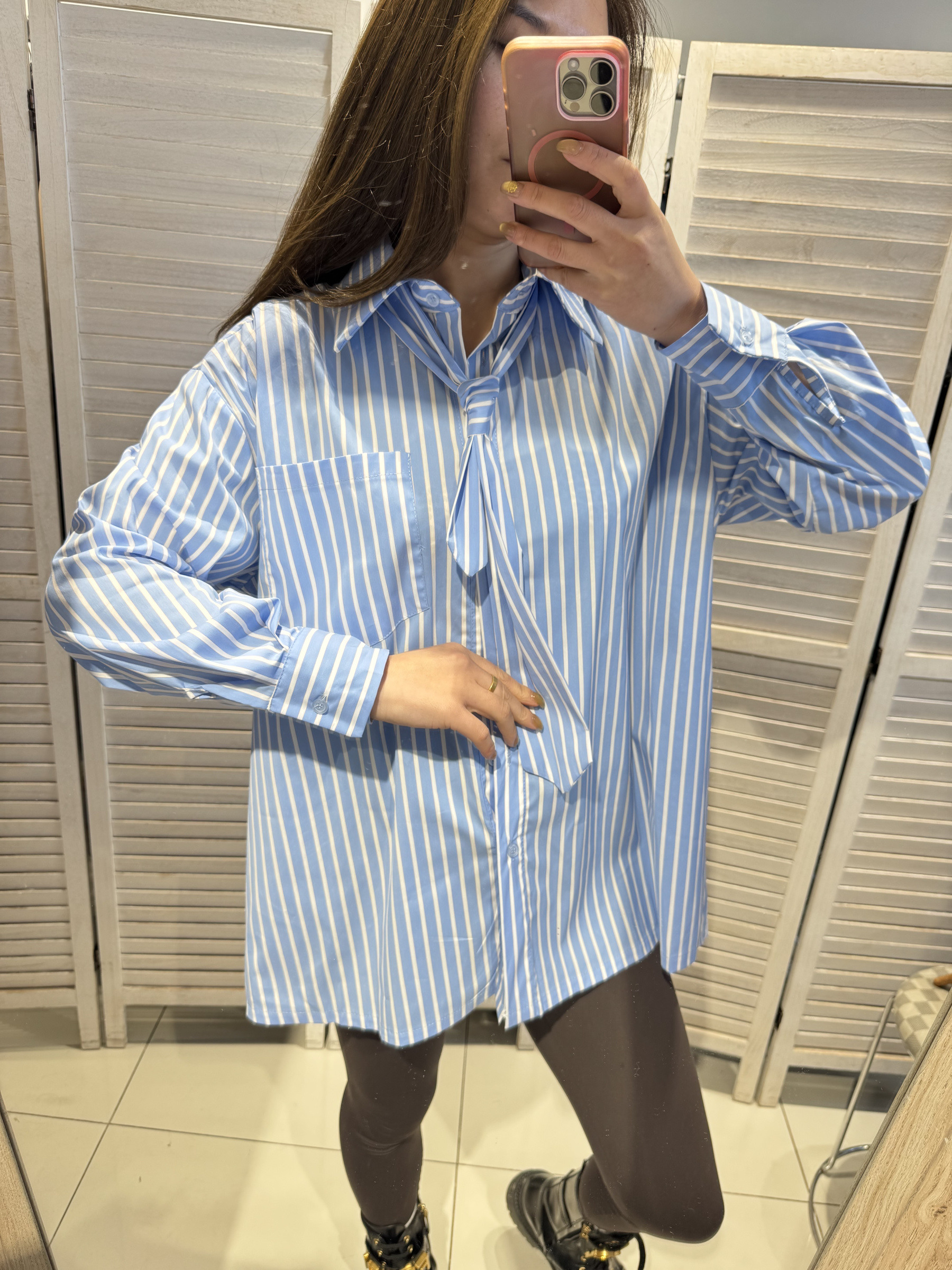 Wholesaler Victoria & Isaac - Elegant Striped Shirt