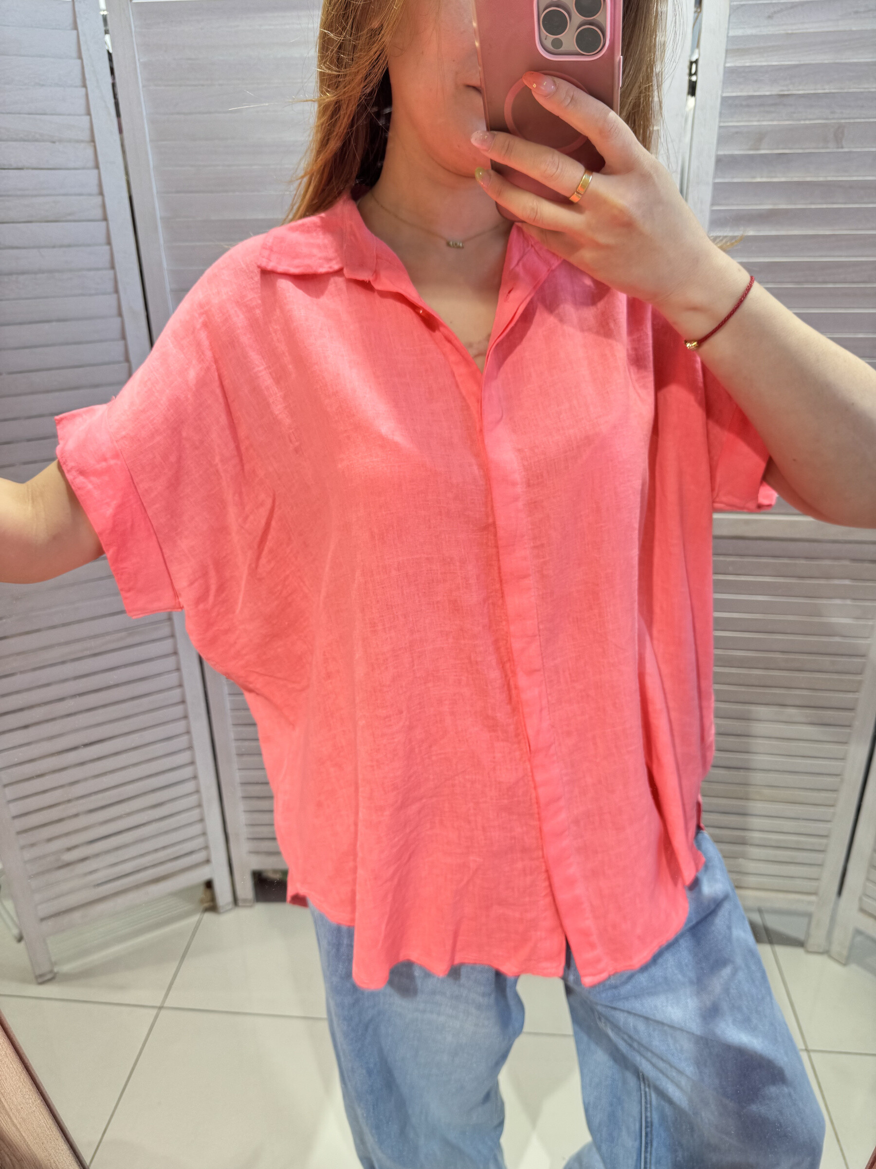 Wholesaler Victoria & Isaac - Oversize female shirt in collar