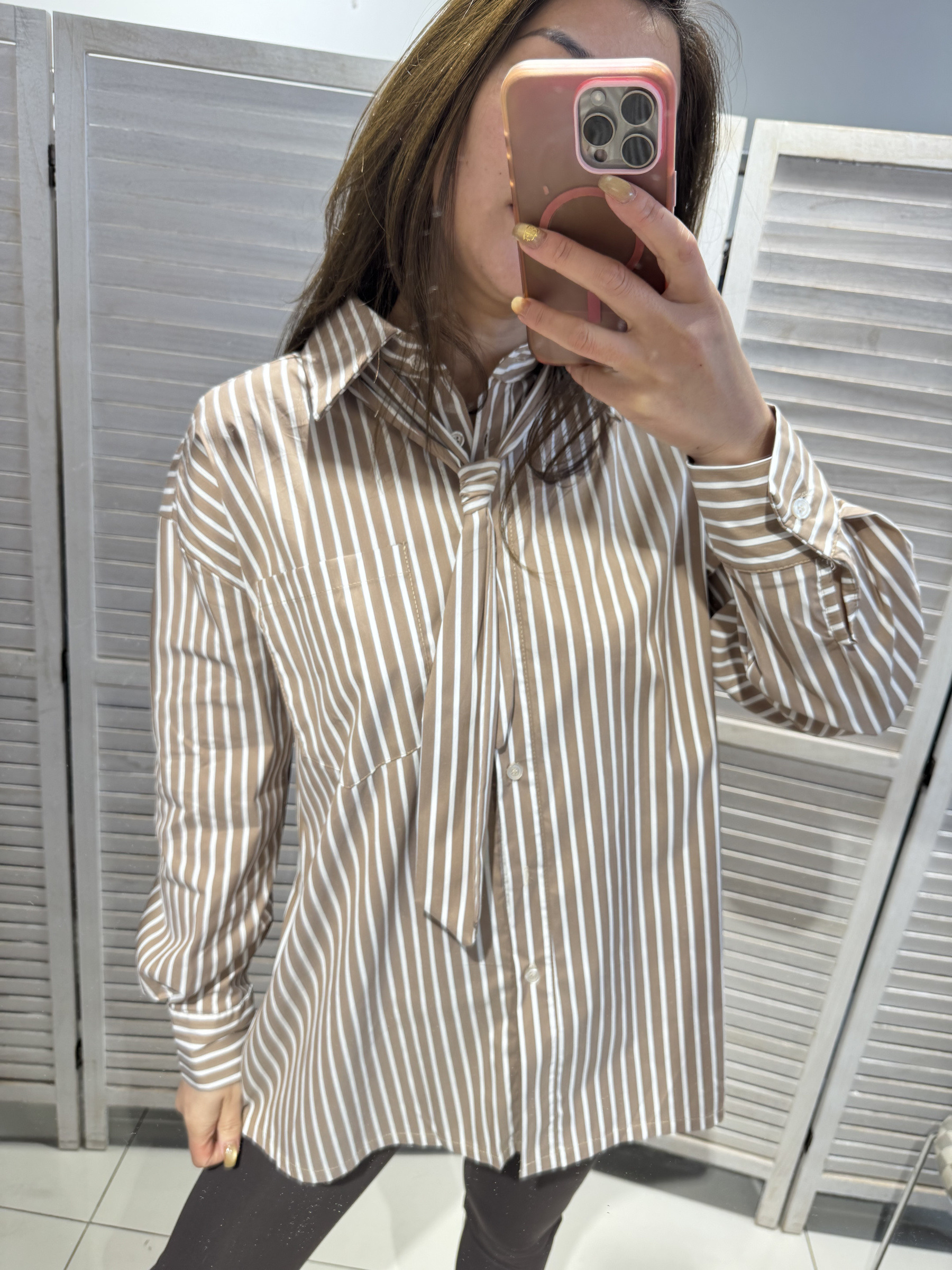 Wholesaler Victoria & Isaac - Elegant Striped Shirt