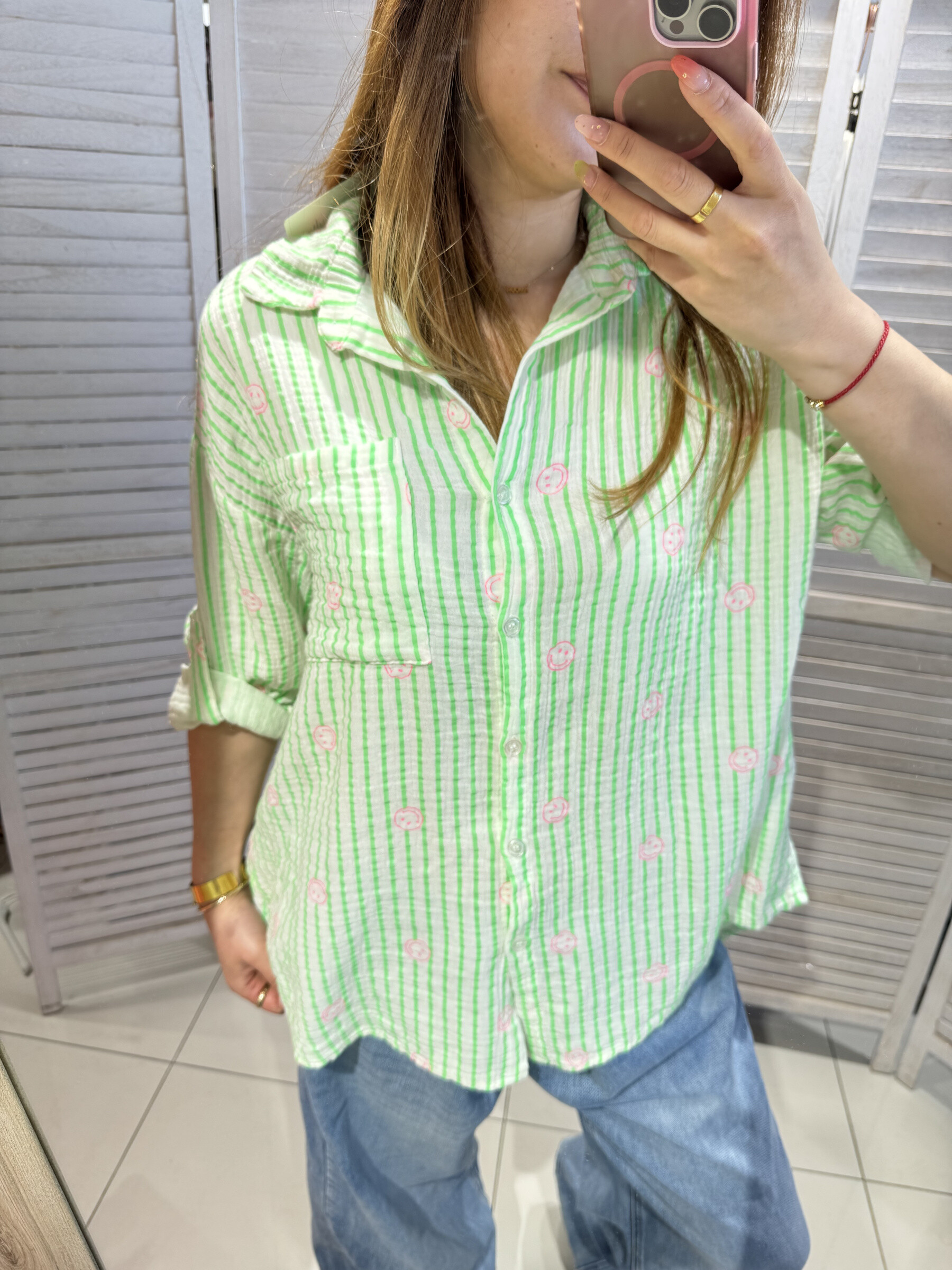 Wholesaler Victoria & Isaac - Subtle striped shirt and patterns