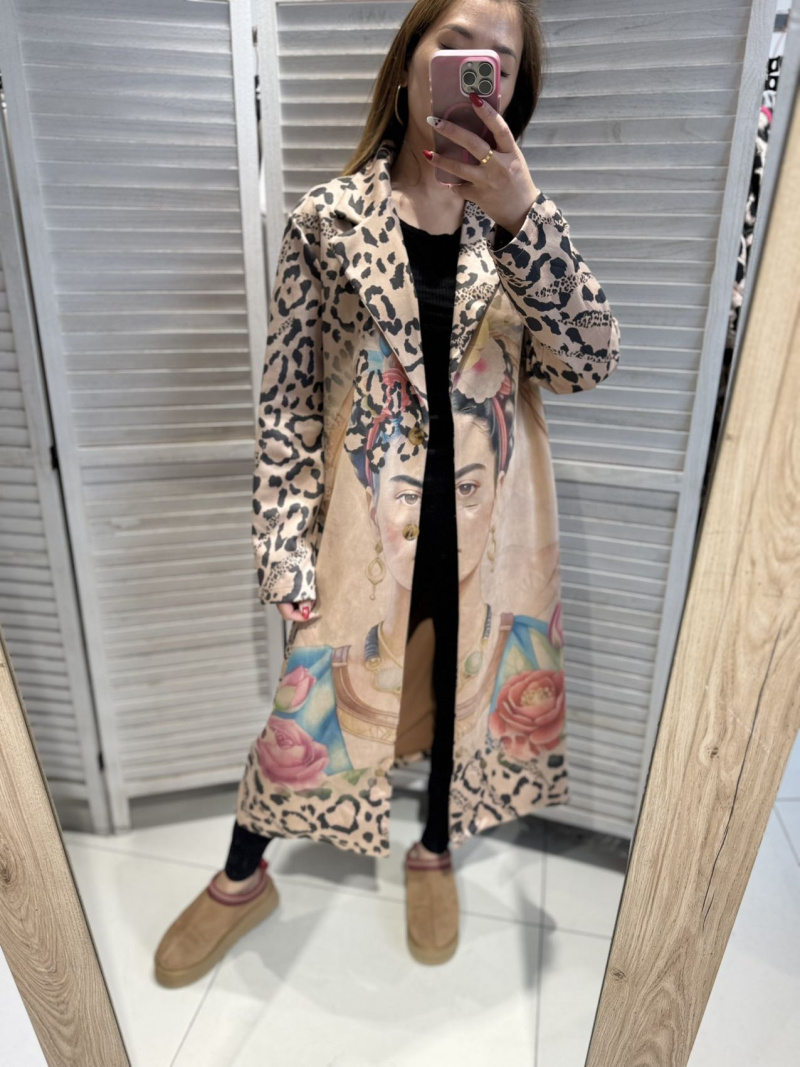 Wholesaler Victoria & Isaac - PRINTED COATS