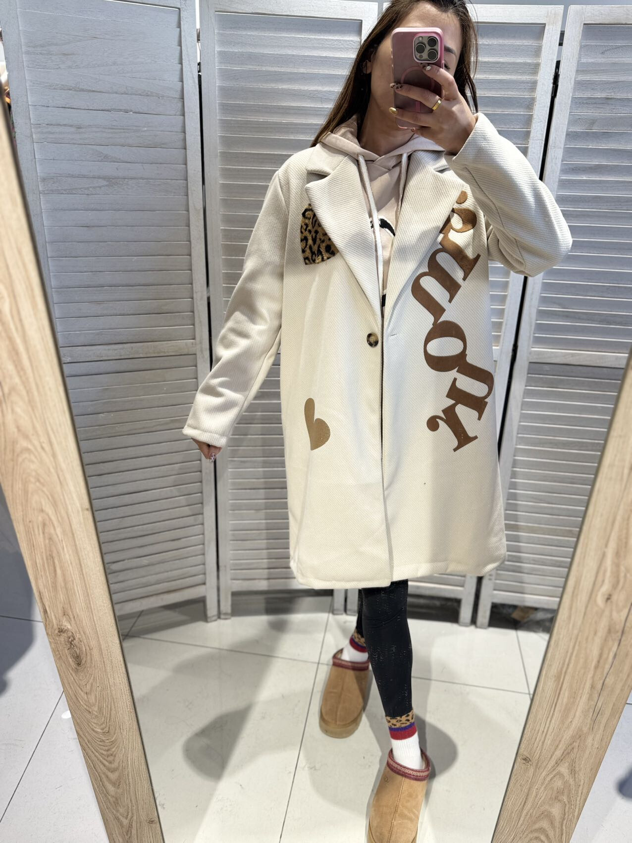 Wholesaler Victoria & Isaac - LOVE COAT