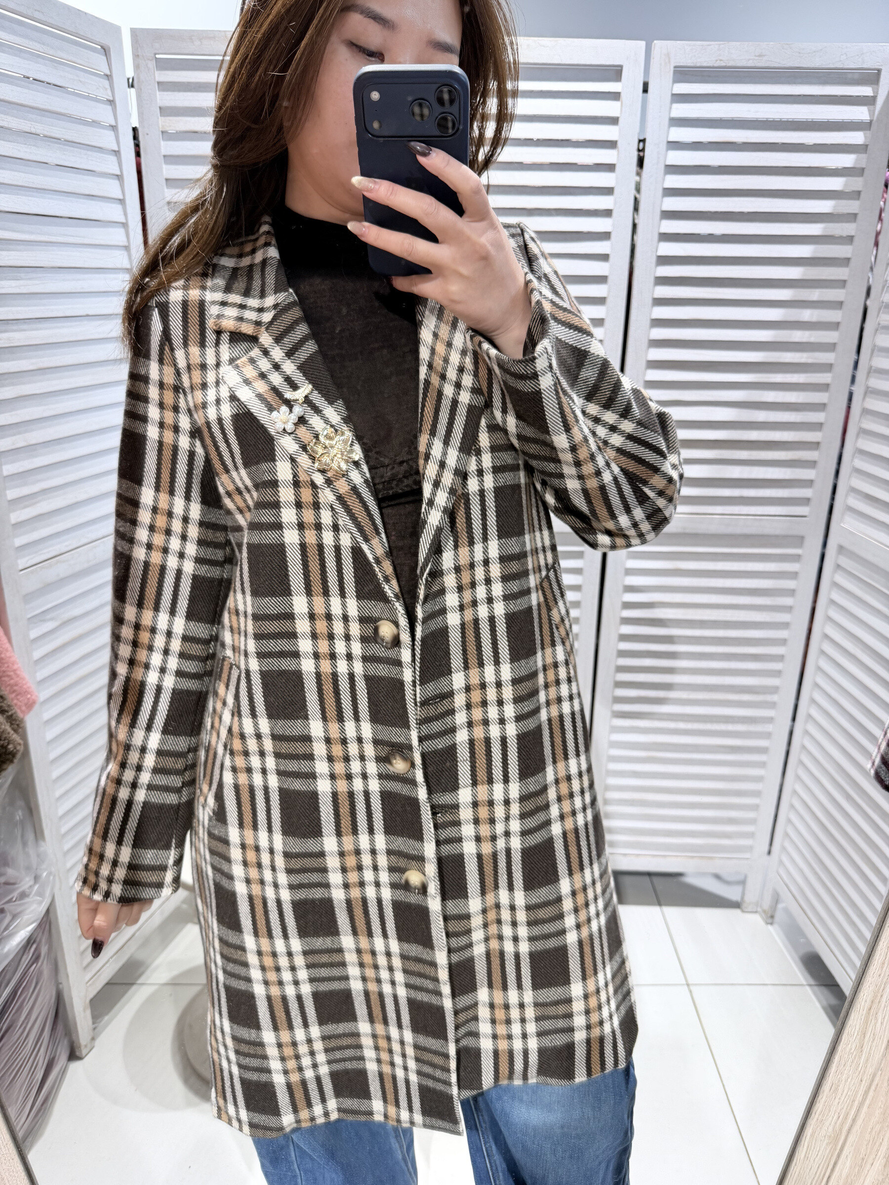Grossista Victoria & Isaac - Cappotto a quadri con bottoni gioiello
