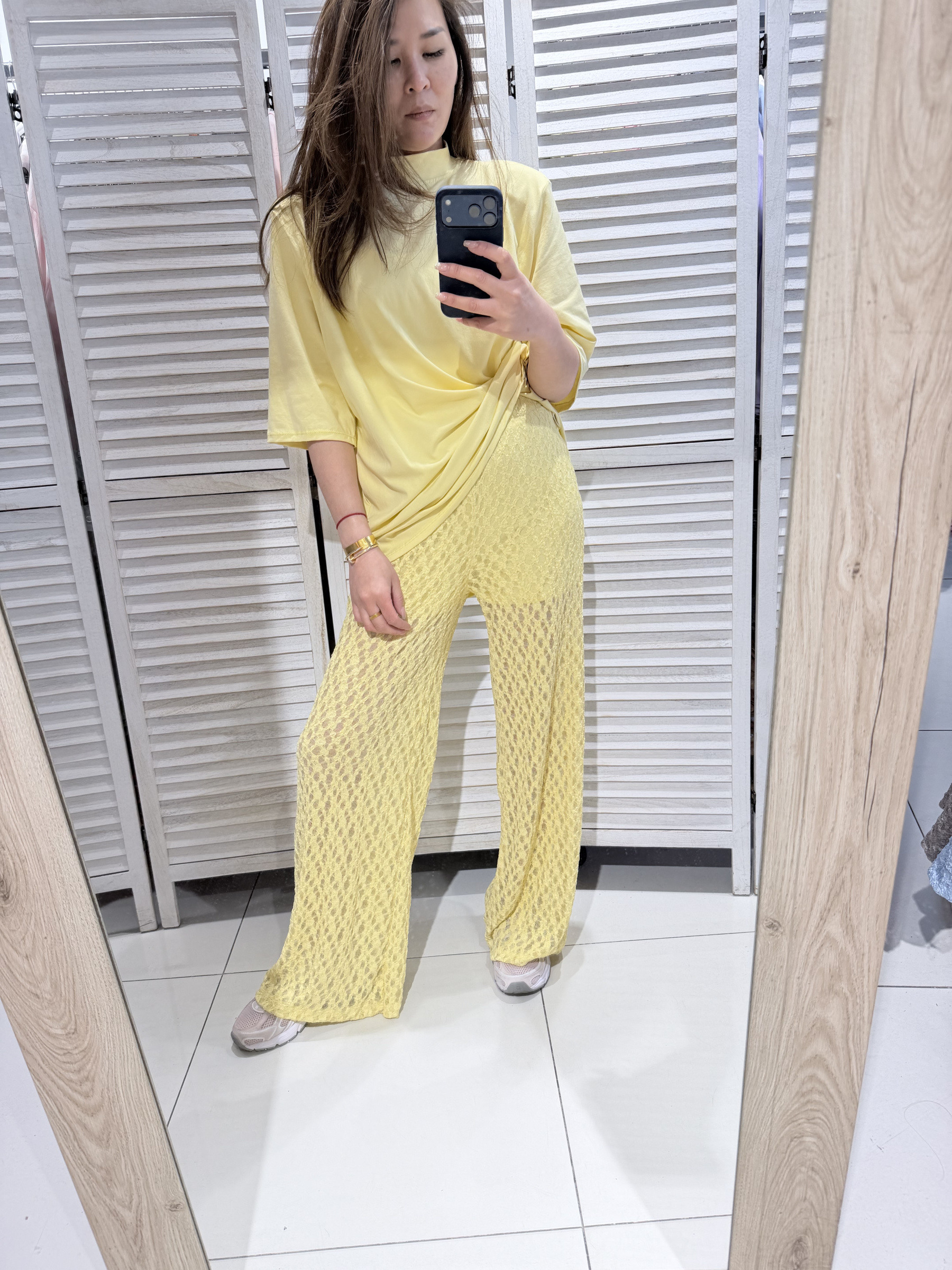 Wholesaler Victoria & Isaac - Textured wide-leg pants
