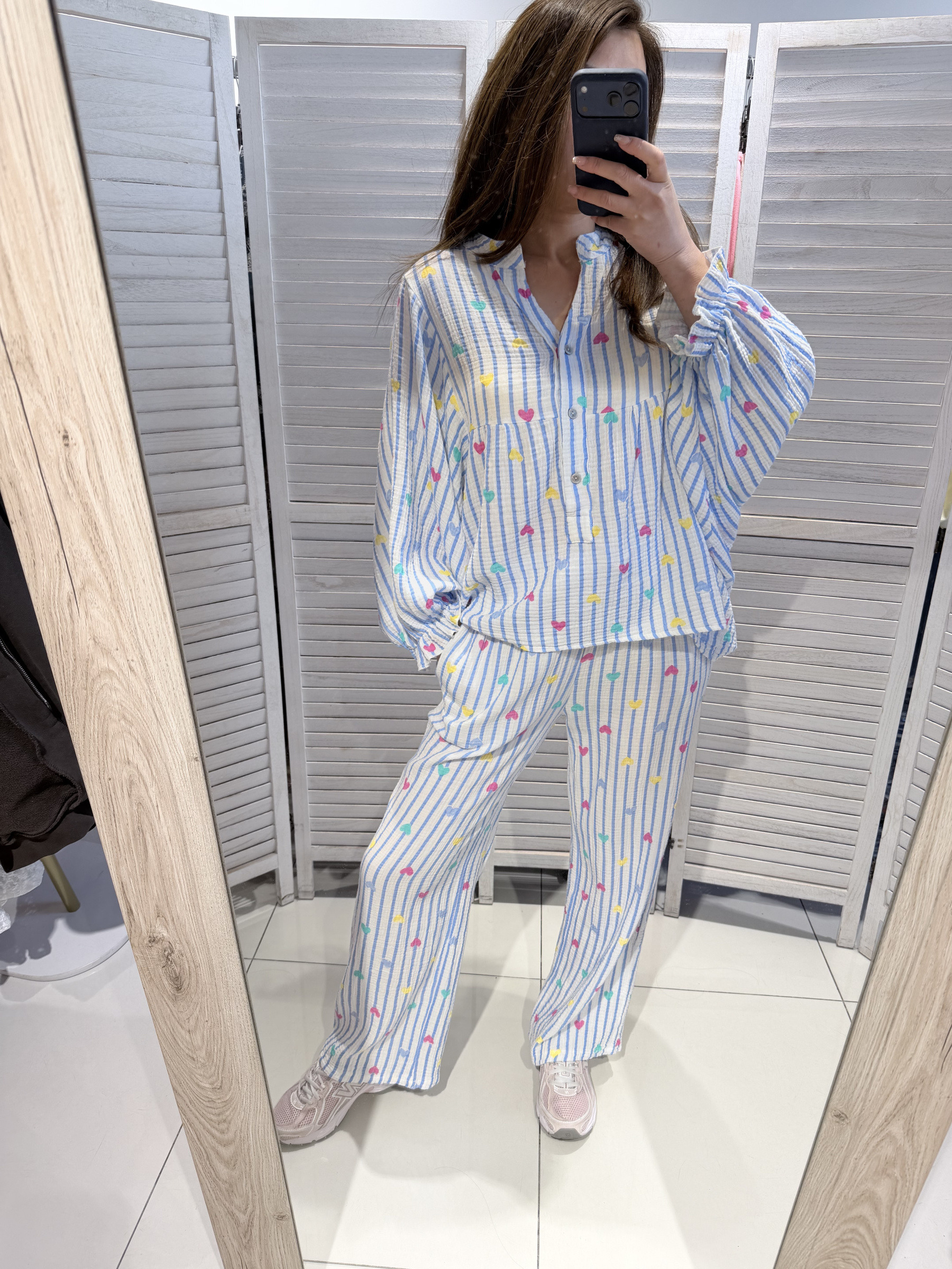 Wholesaler Victoria & Isaac - Heart-striped pants