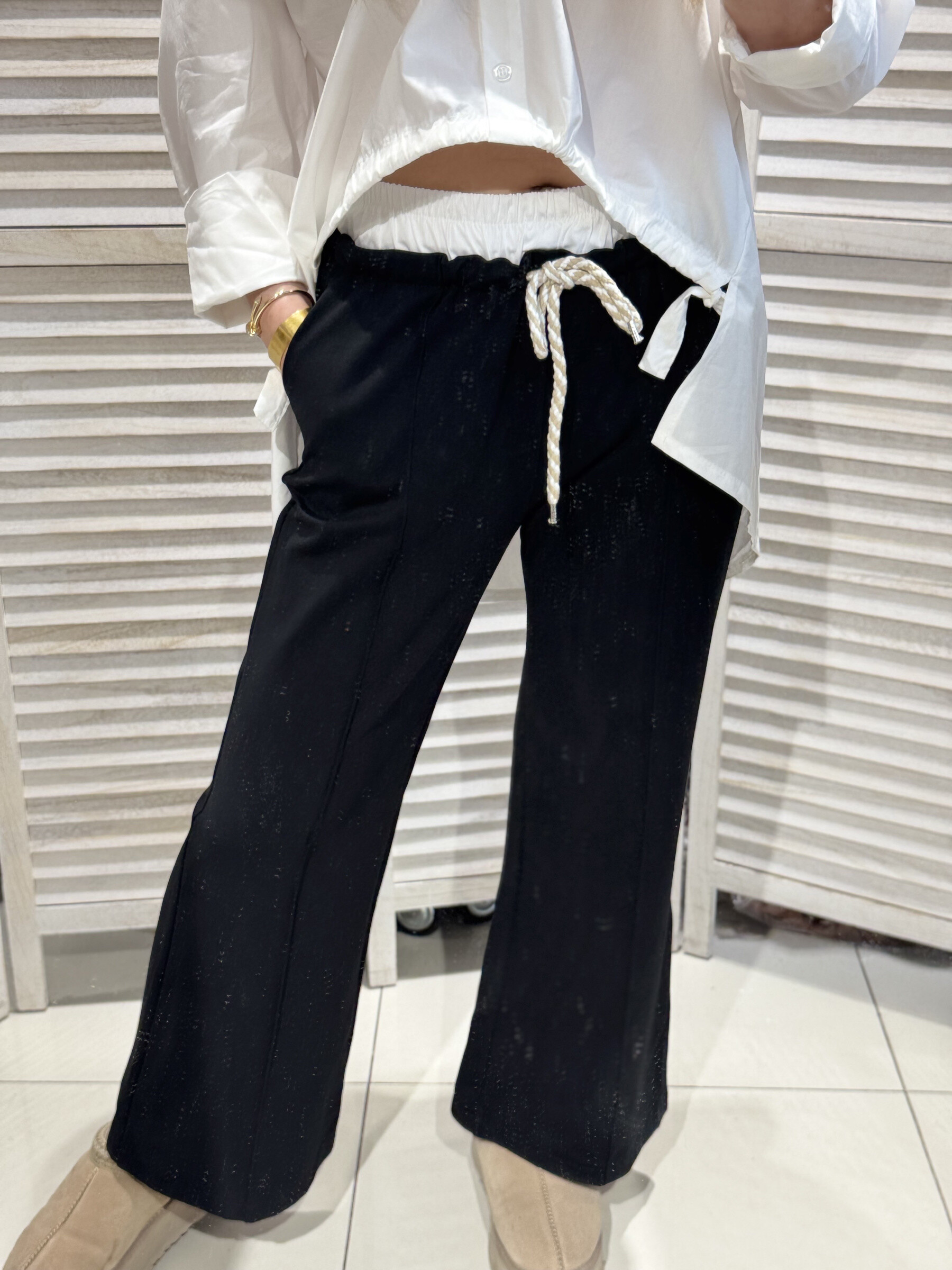 Grossiste Victoria & Isaac - Pantalon Femme Détail Corde