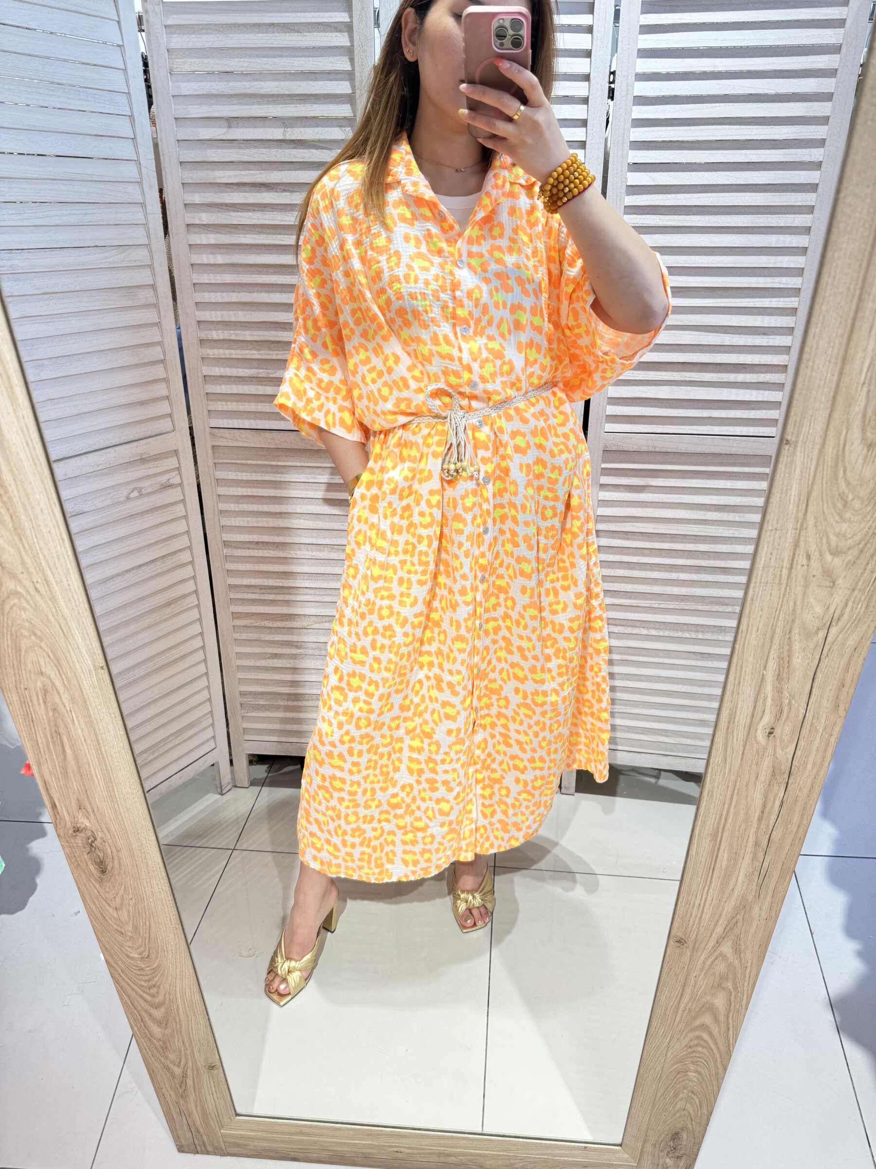 Wholesaler Victoria & Isaac - Maximum dress with loose sleeves