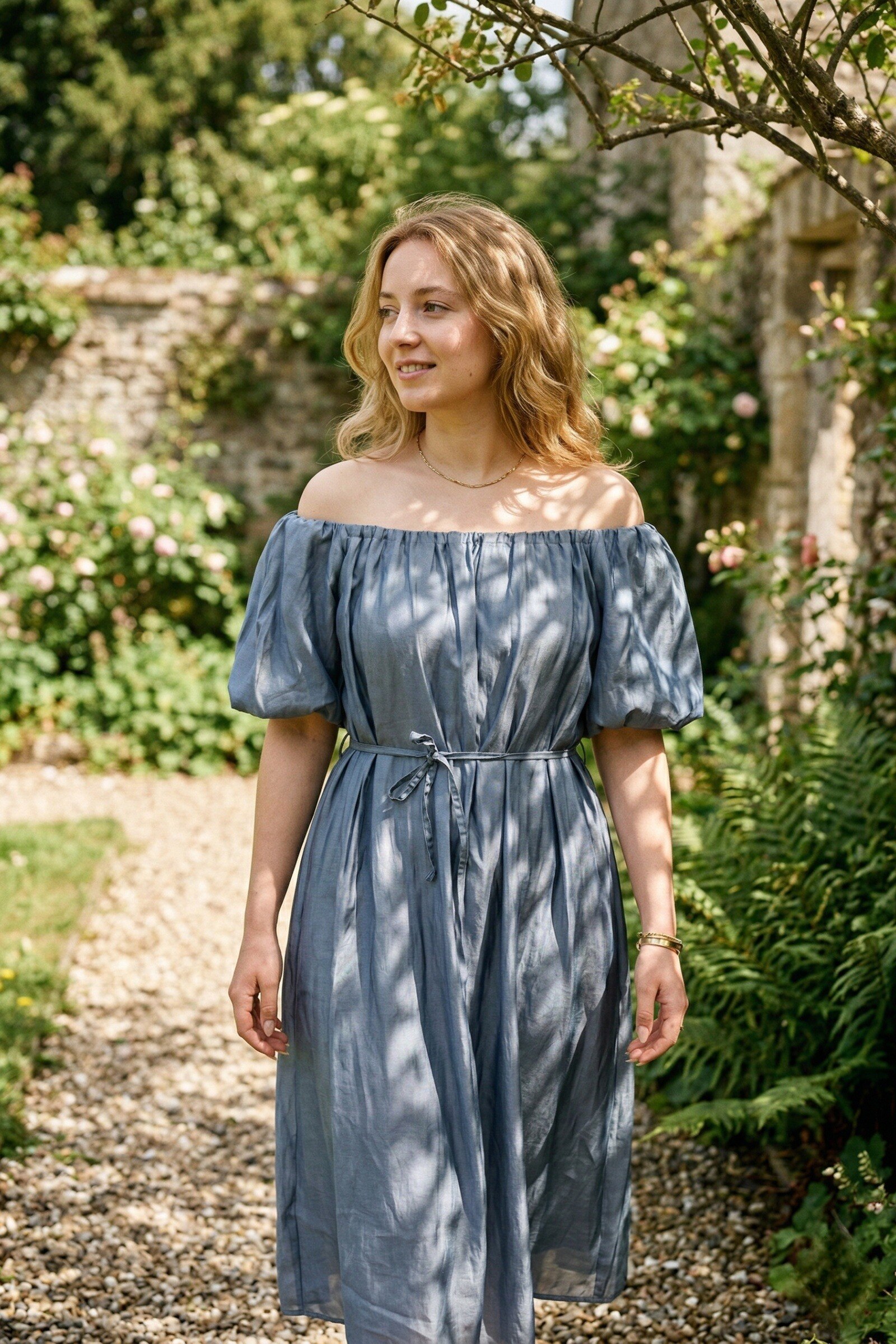 Wholesaler Victoria & Isaac - Off-the-shoulder dress