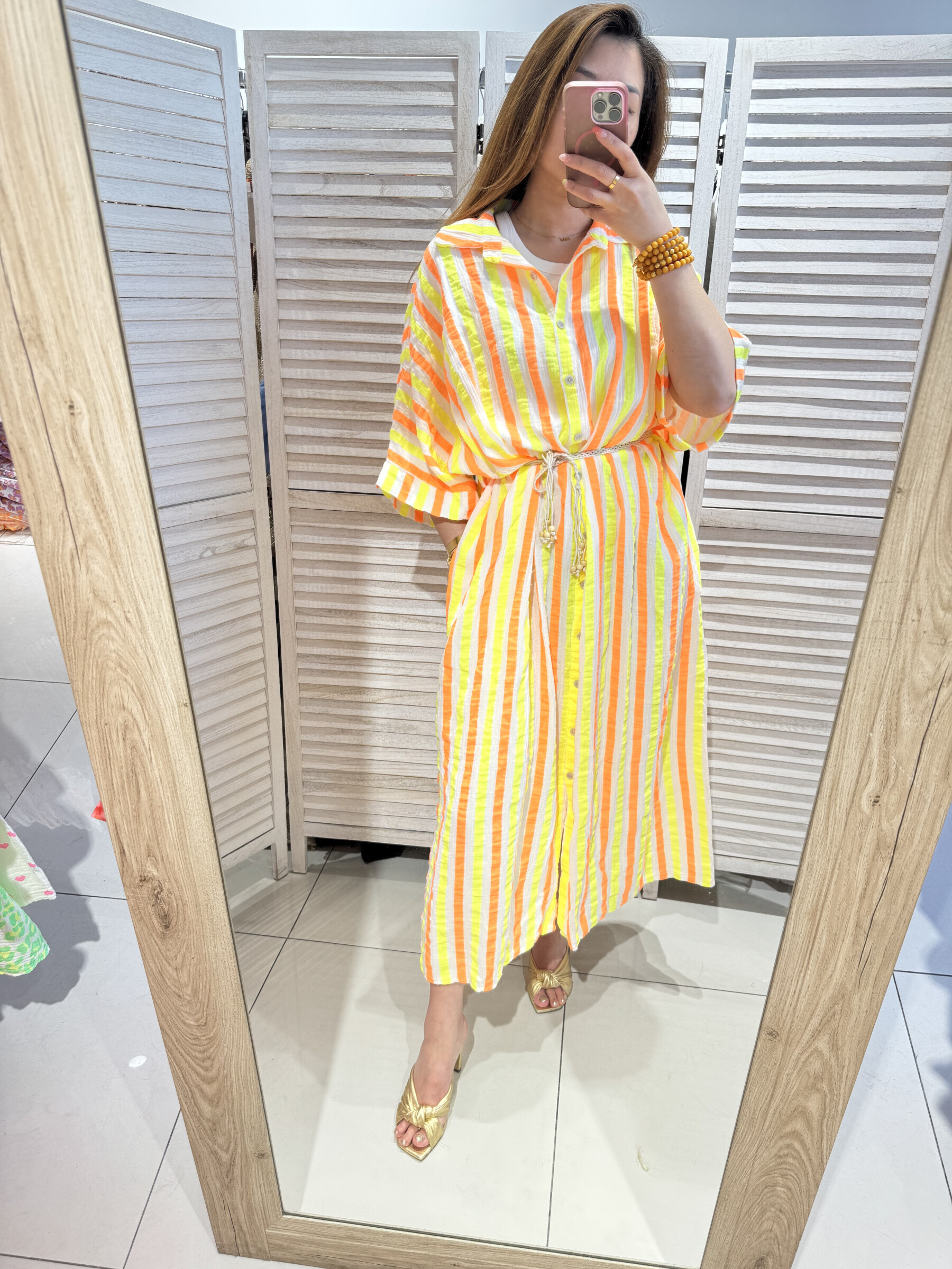 Wholesaler Victoria & Isaac - Mid-length striped dress