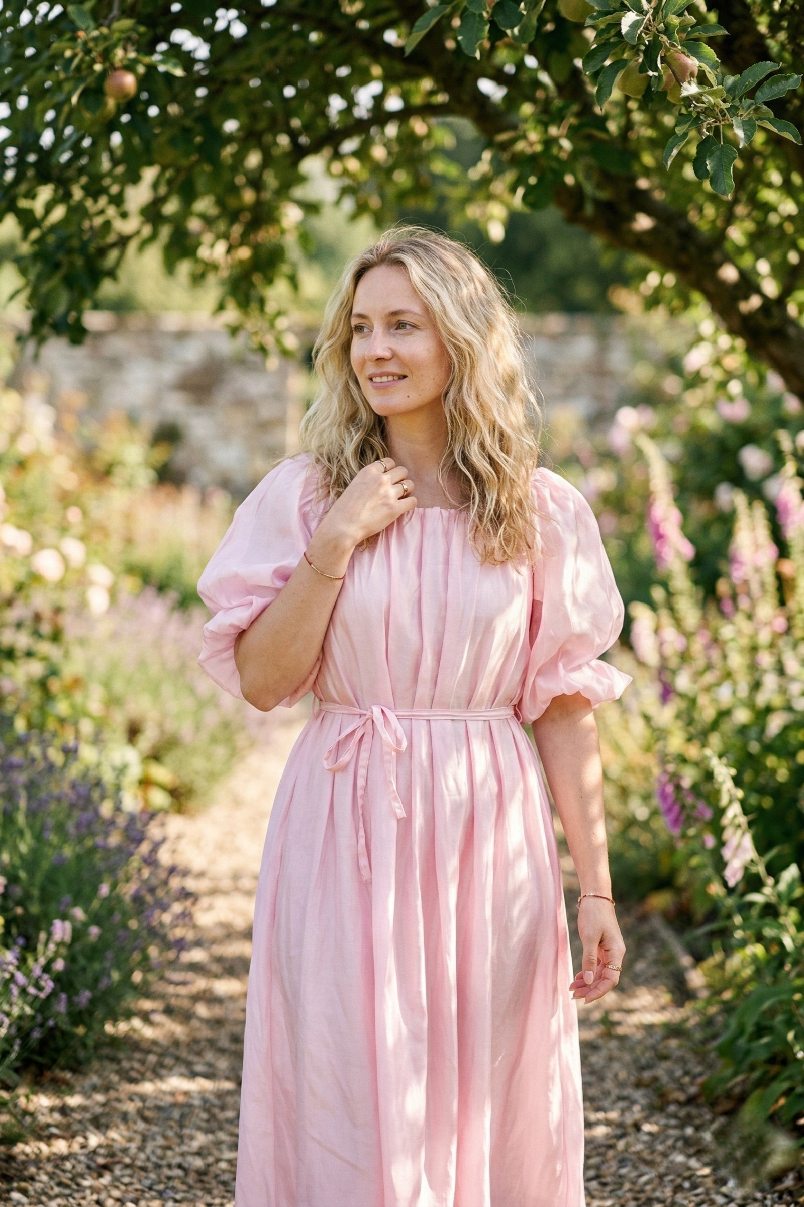 Wholesaler Victoria & Isaac - Bardot Dress with Puff Sleeves