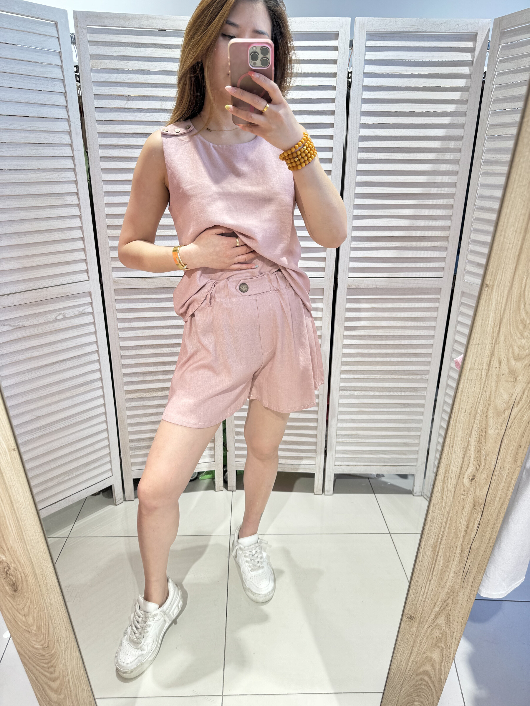 Wholesaler Victoria & Isaac - Fluid shorts surrounded with elastic waist