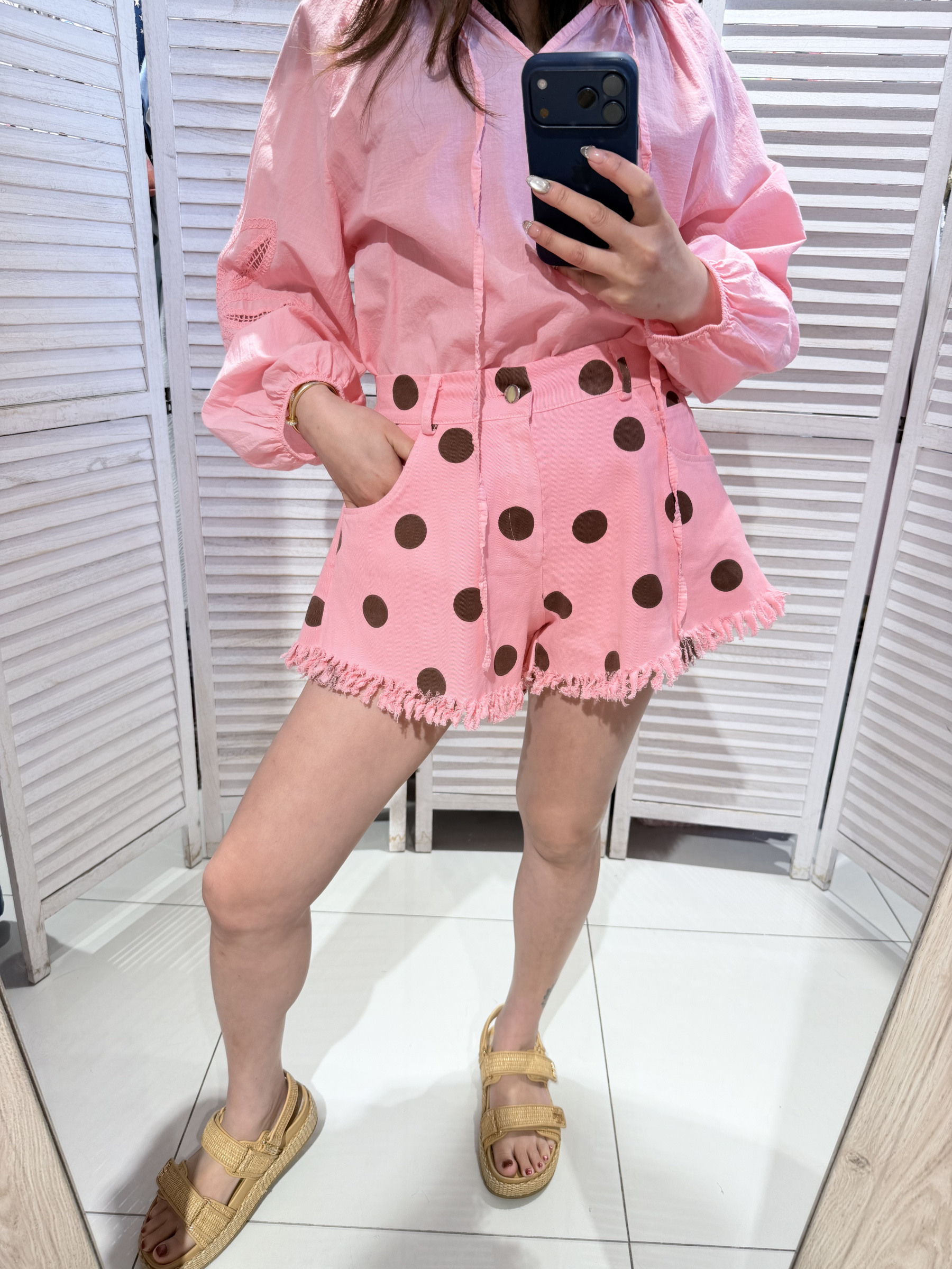 Wholesaler Victoria & Isaac - Polka dot mini shorts