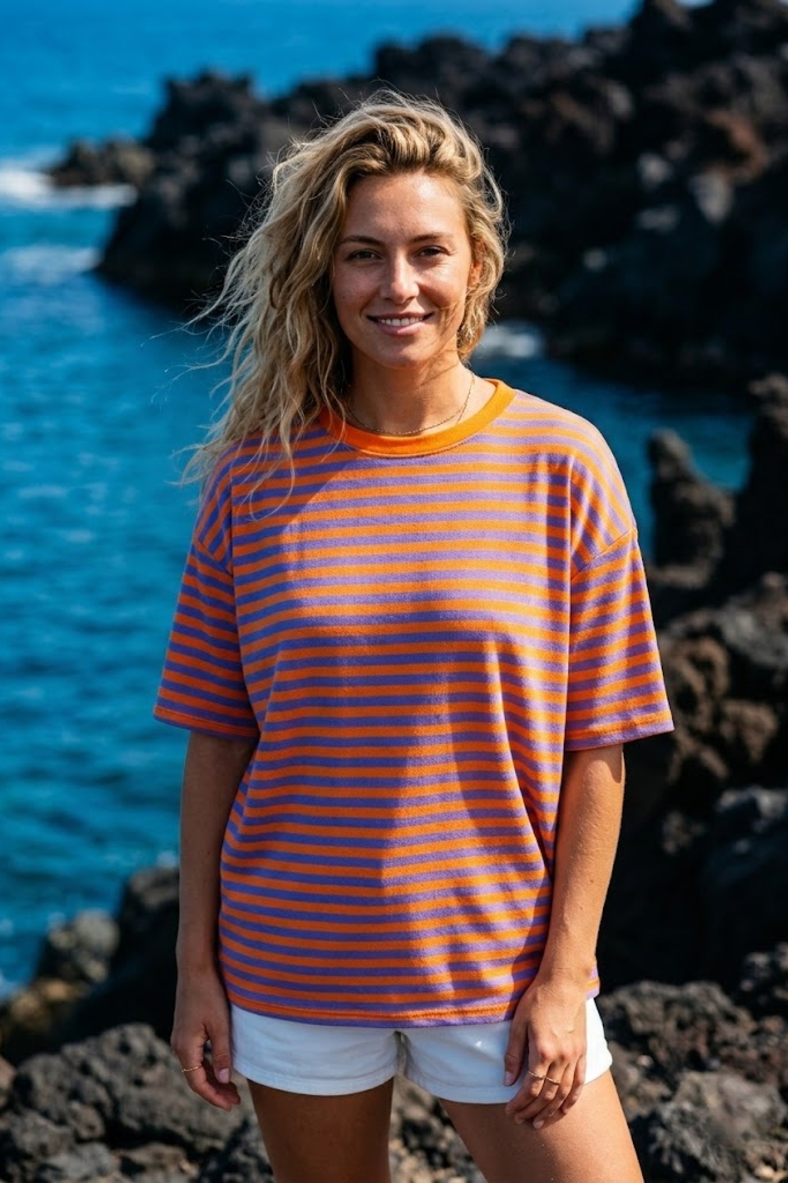 Wholesaler Victoria & Isaac - Striped T-shirt with distressed details