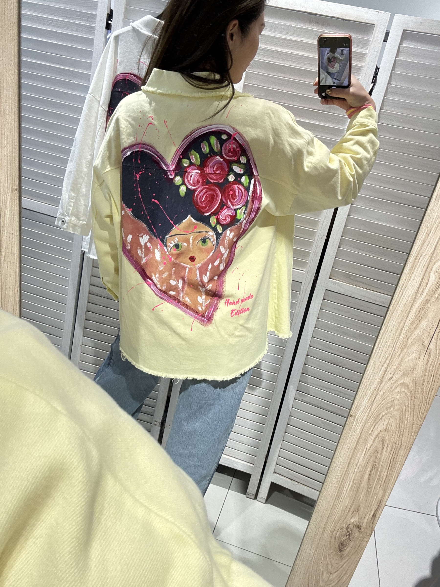 Wholesaler Victoria & Isaac - Unique heart print jacket