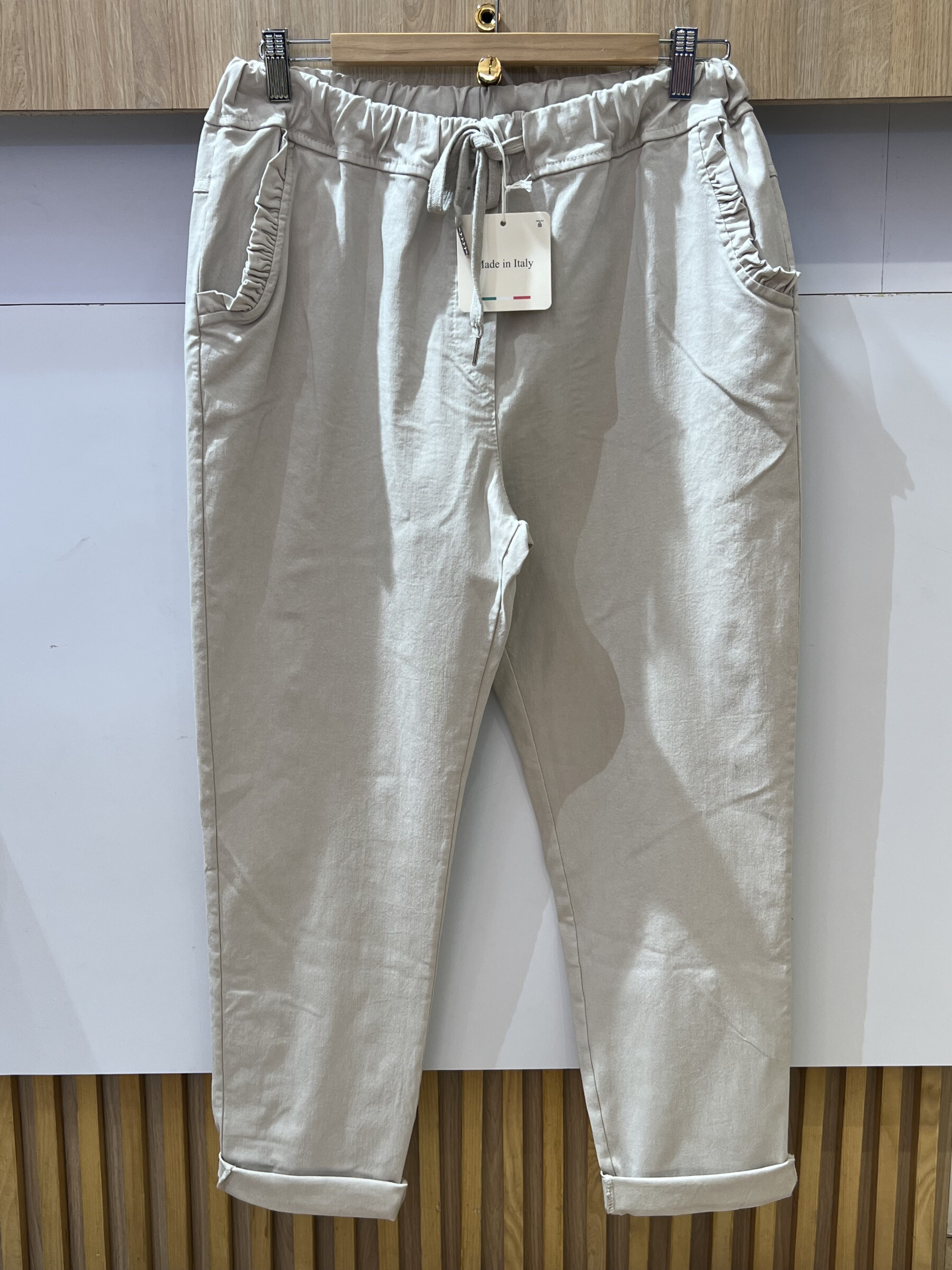 Grossiste VIViCHY GRANDE TAILLE - Pantalon Grand Taille Avec Des Poches, Matière Extensible