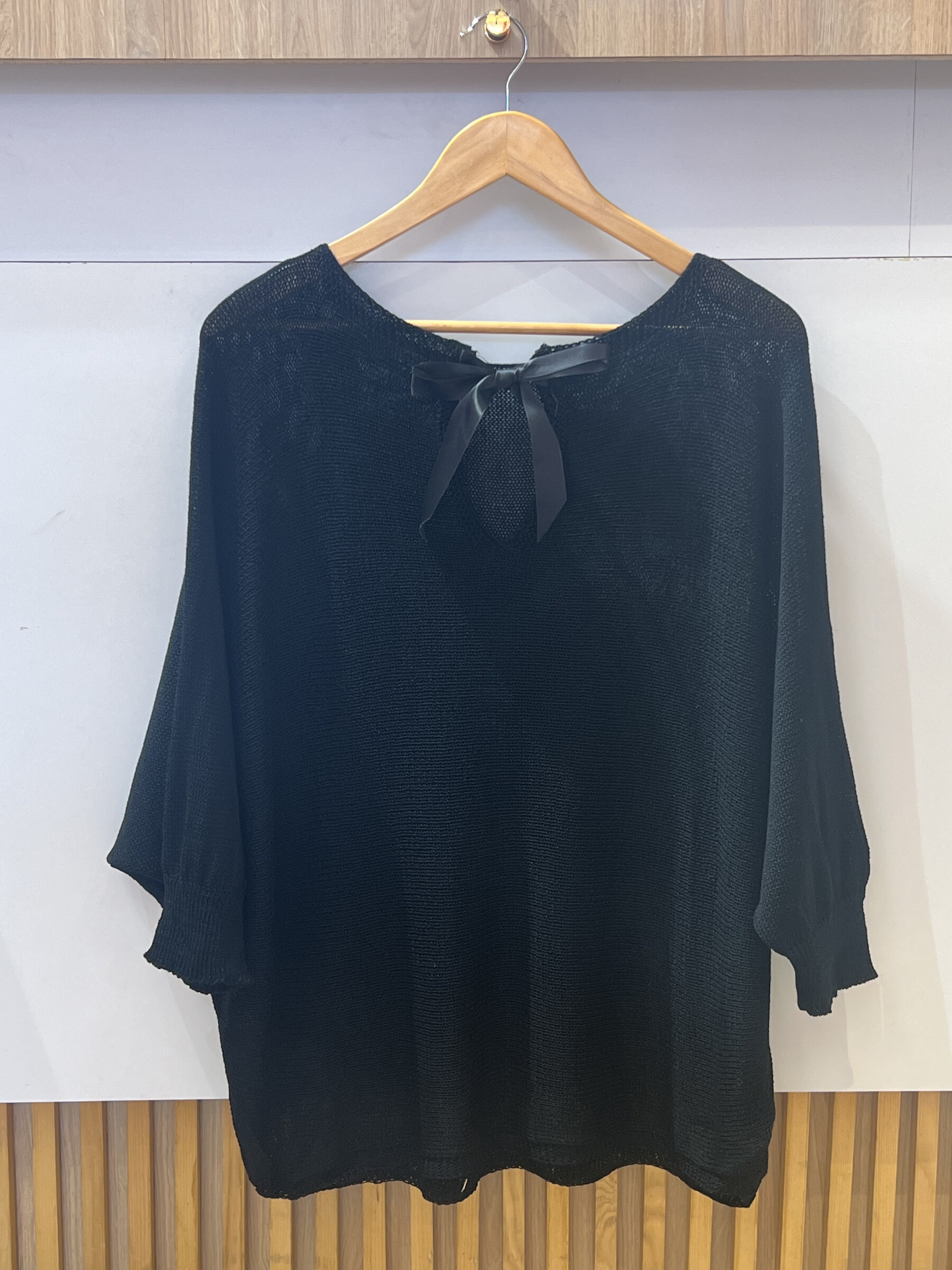 Grossiste VIViCHY GRANDE TAILLE - Pull Fin manches trois quarts, grande taille. Avec Un nœud papillon dans le dos