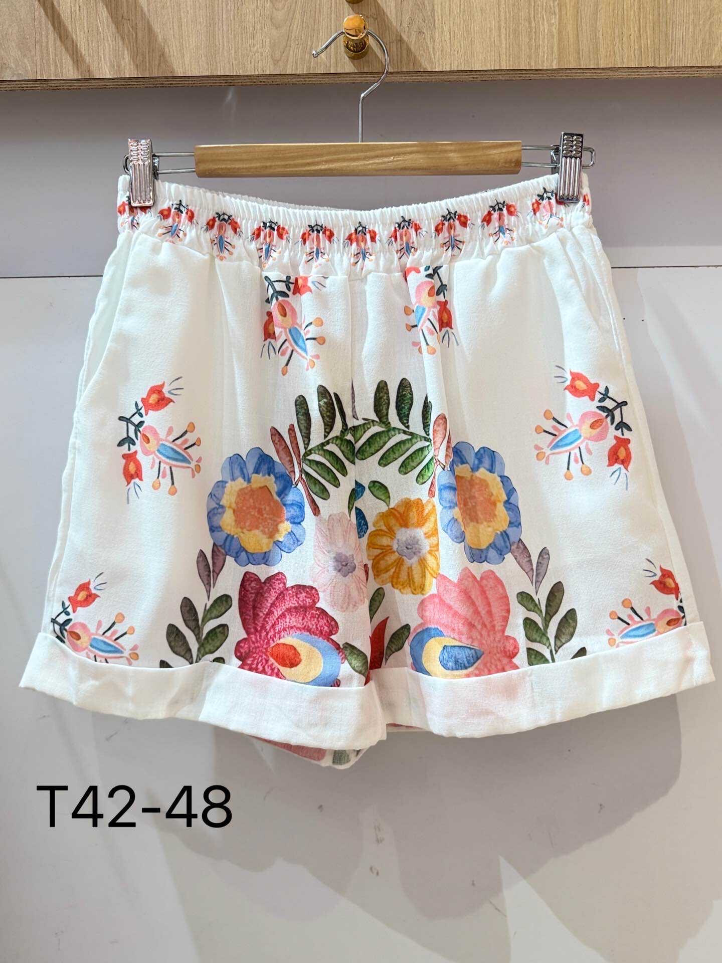 Großhändler VIViCHY GRANDE TAILLE - Große kurze Shorts mit Blumendruck