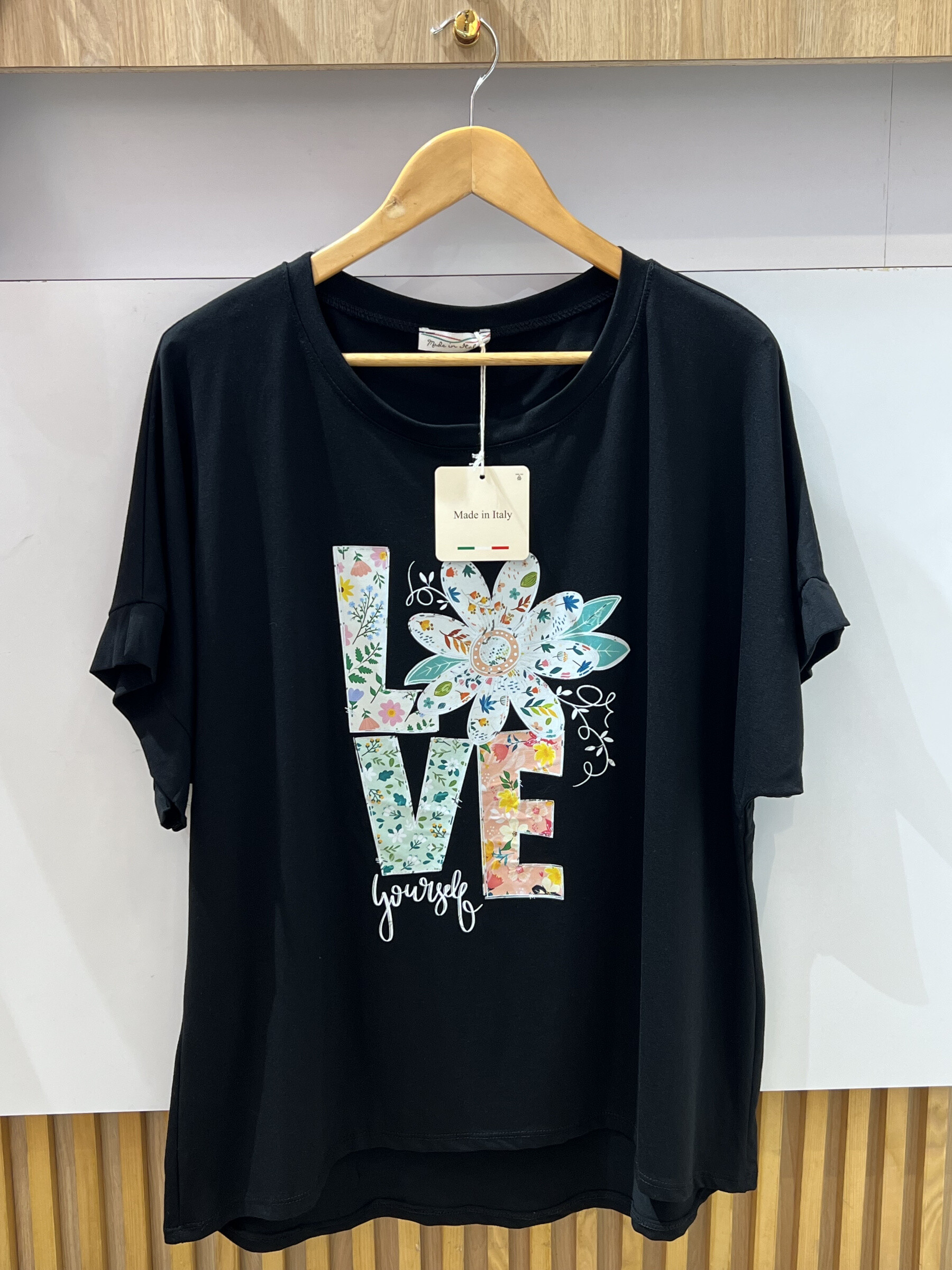 Wholesaler VIViCHY GRANDE TAILLE - T-shirt with LOVE large size print