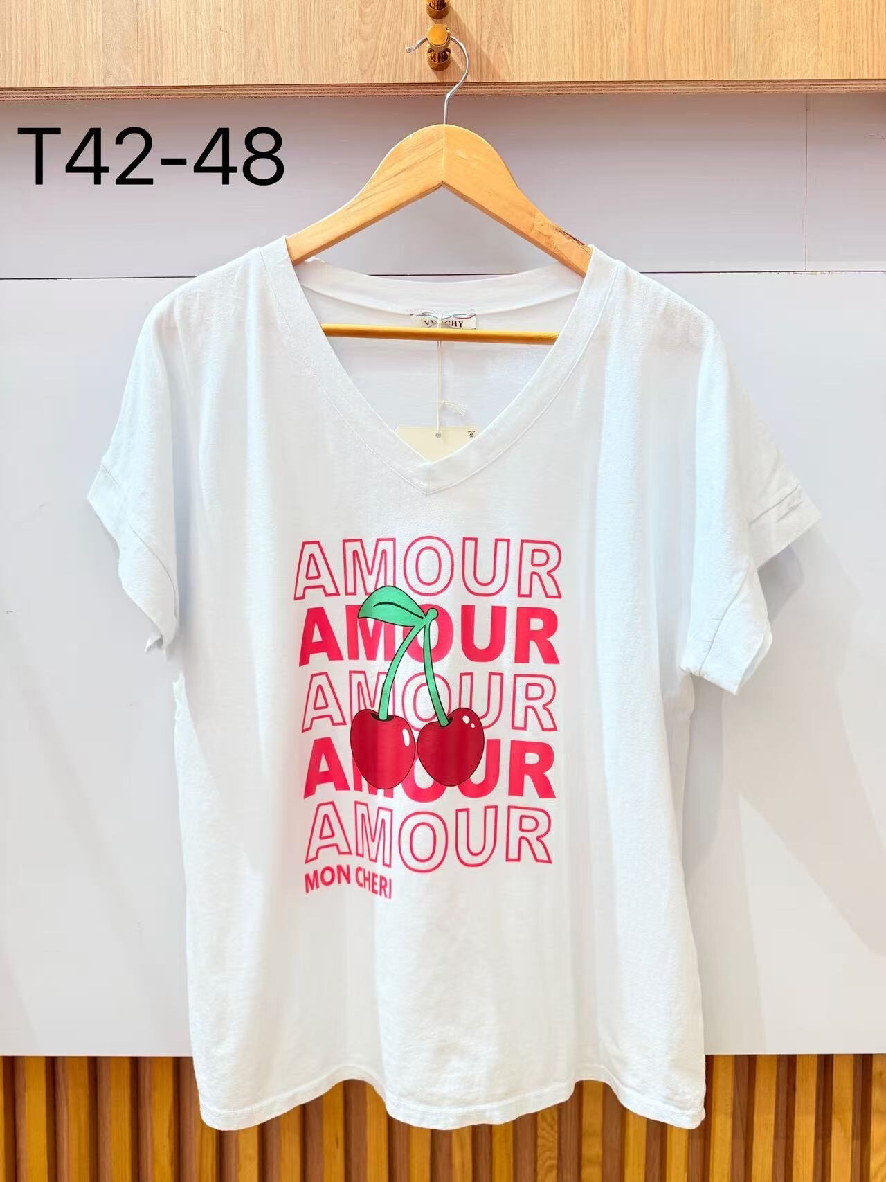 Wholesaler VIViCHY GRANDE TAILLE - large V-neck t-shirt