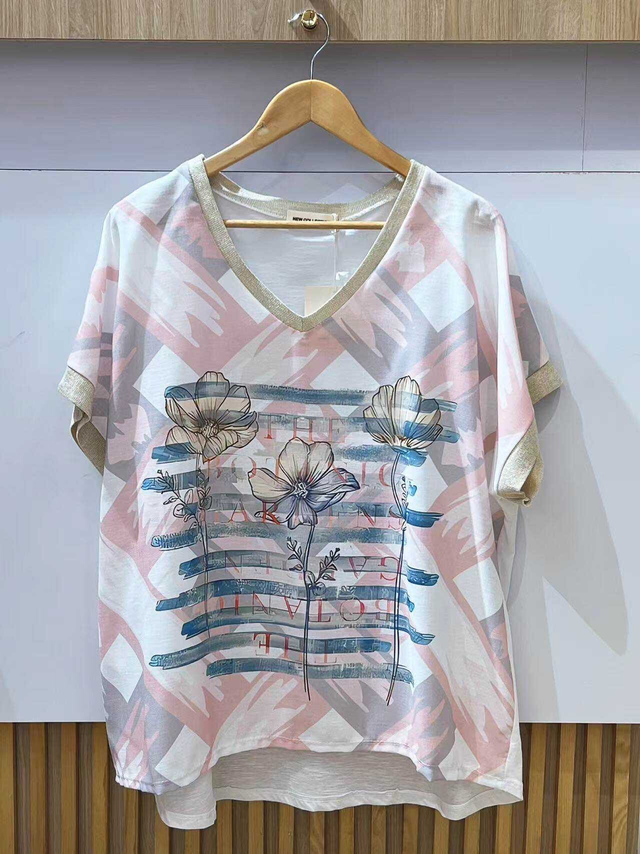 Wholesaler VIViCHY GRANDE TAILLE - Golden V-neck t-shirt. With large print