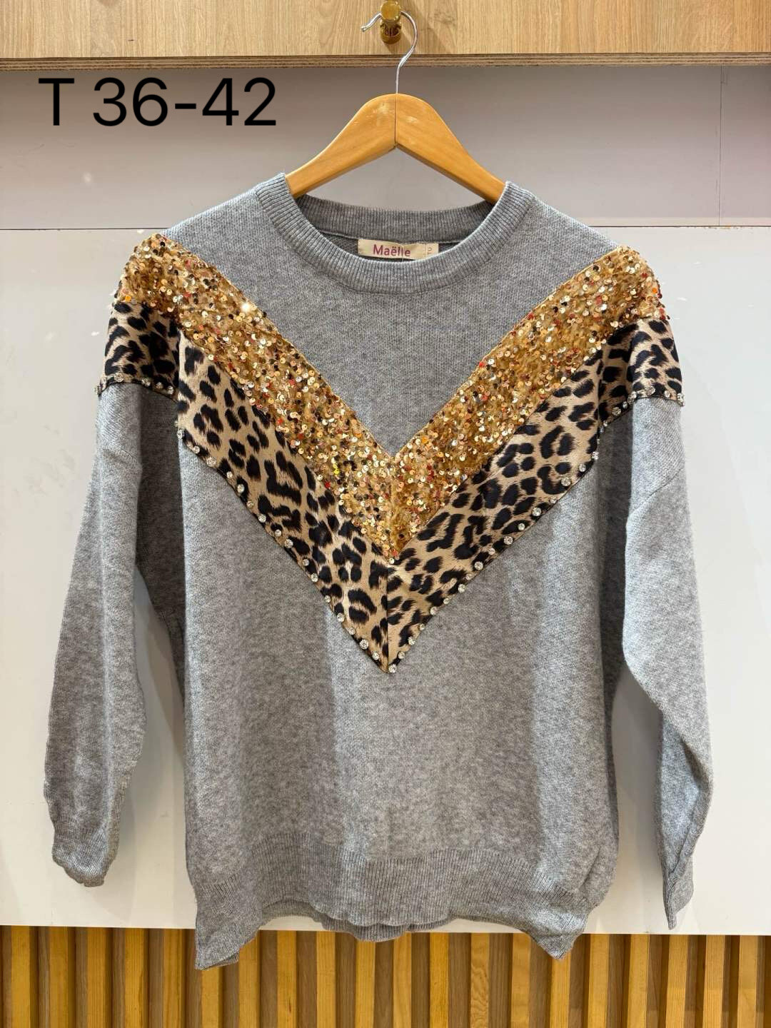 Wholesaler VIVICHY - Sweater with sequined leopard decoration