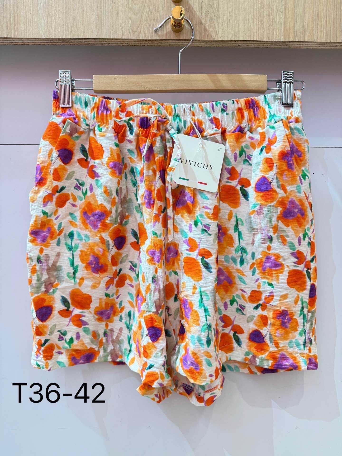 Wholesaler VIVICHY - Short with flowers print