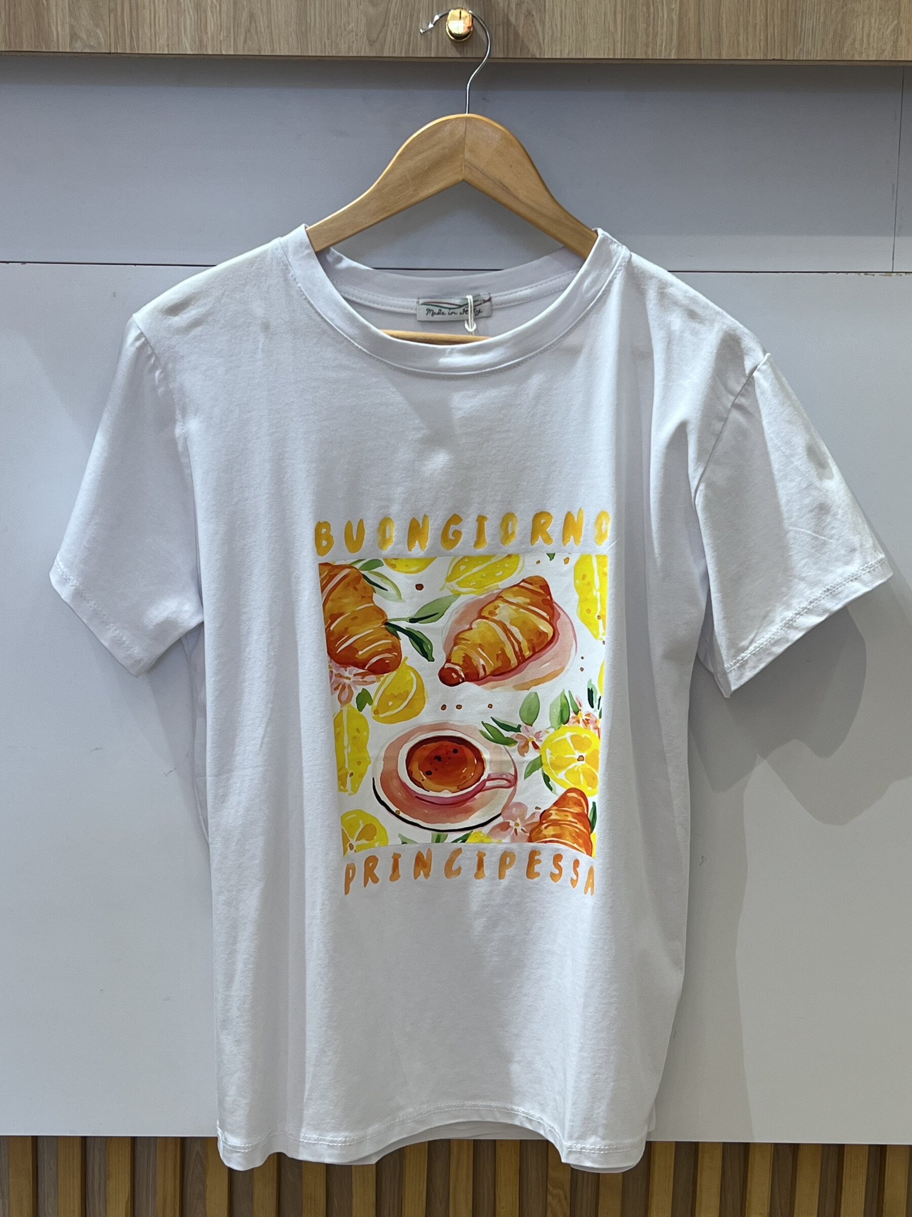 Wholesaler VIVICHY - T-shirt with breakfast print