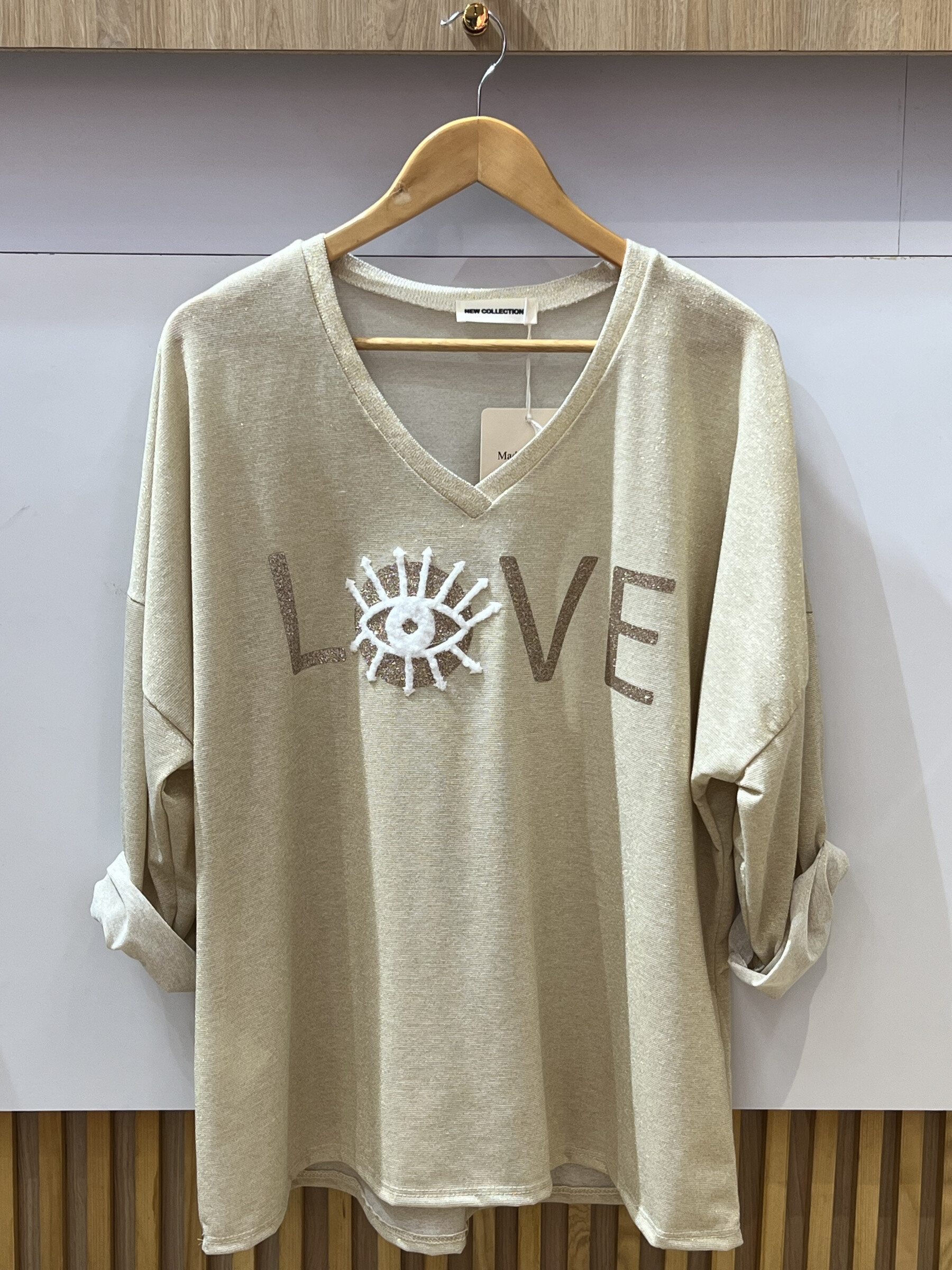 Wholesaler VIVICHY - Gold fabric t-shirt with LOVE print