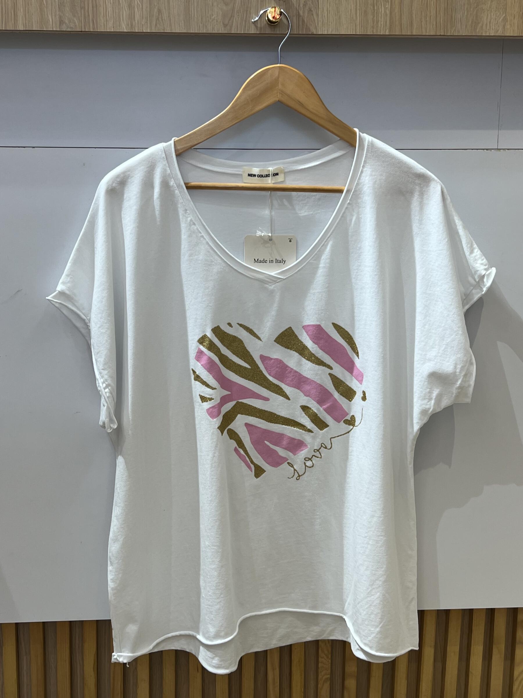 Wholesaler VIVICHY - V-neck t-shirt, heart print