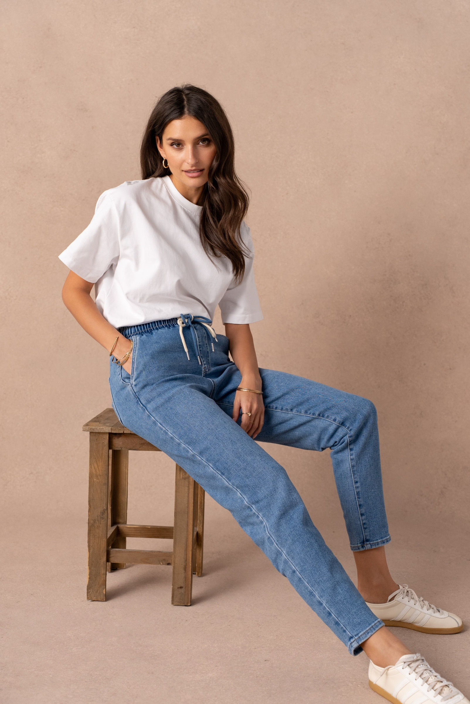 Grossiste VIVID - Jean mom fit à taille élastiquée