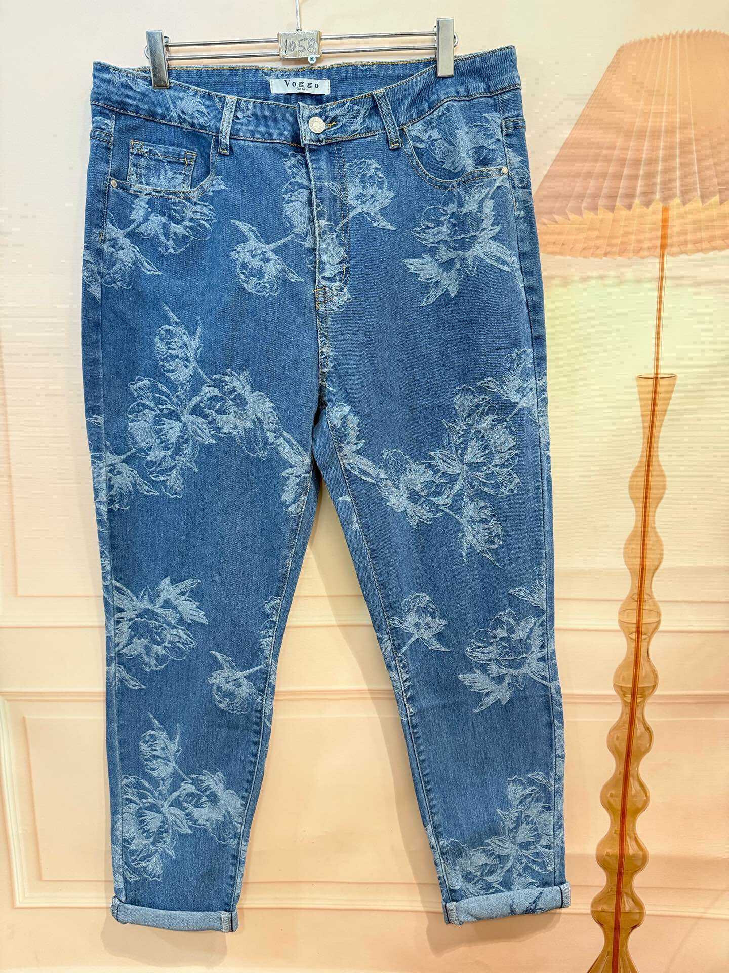 Wholesaler VOGGO - Jean 7/8 - Woven with flower patterns - Large size
