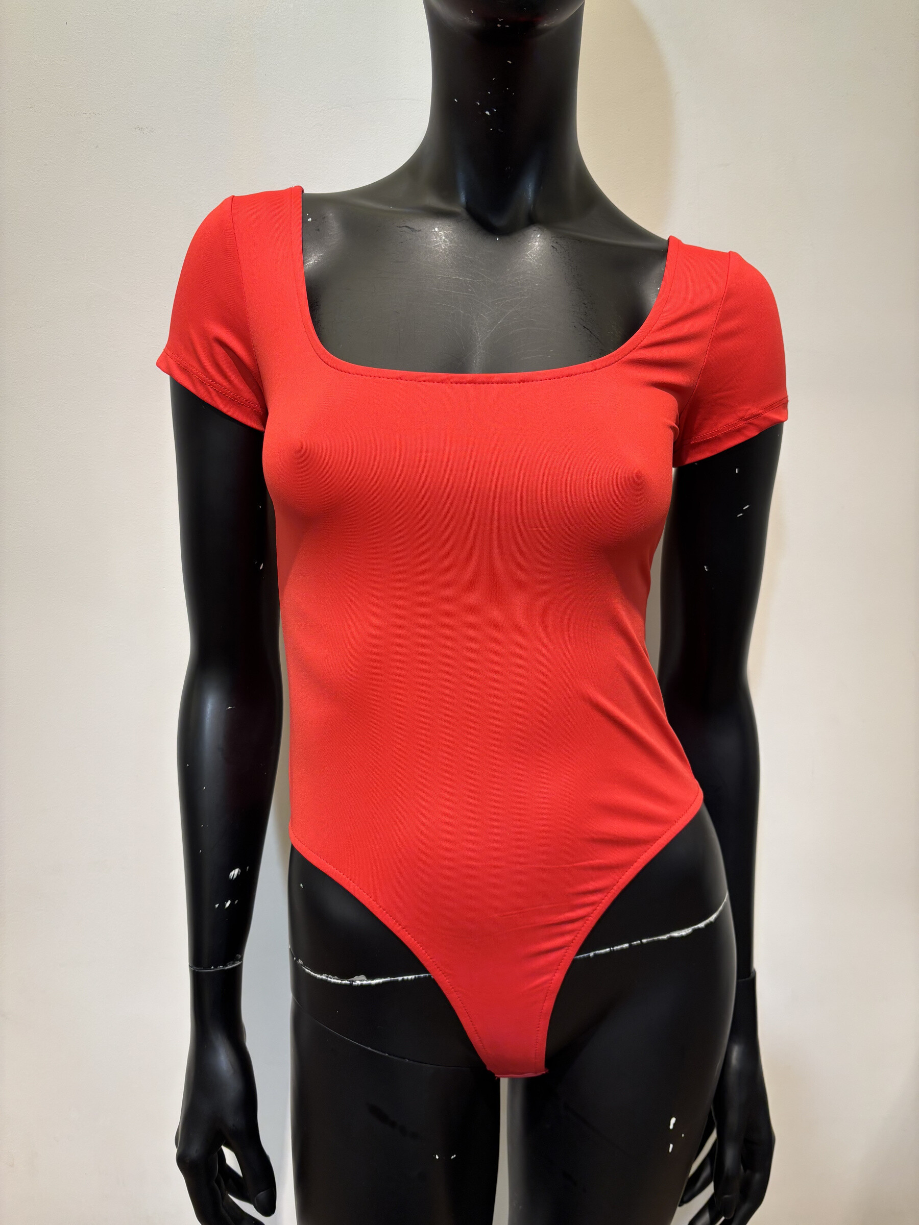 Wholesaler Voyelles - square collar