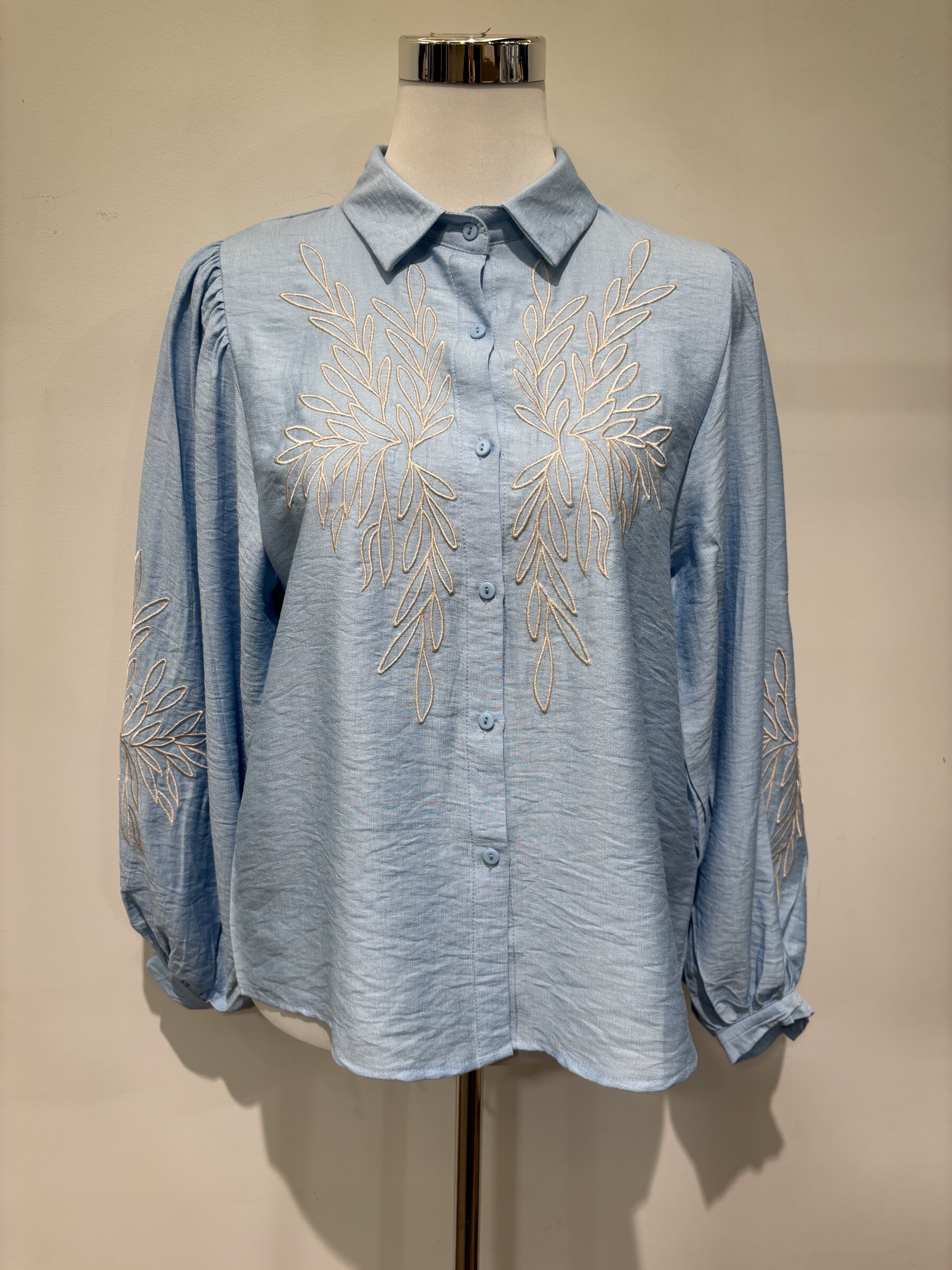Wholesaler Voyelles - embroidered shirt