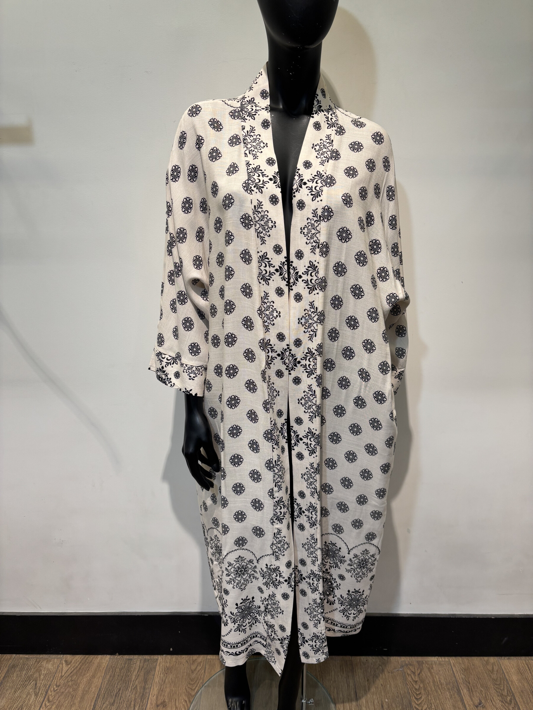 Wholesaler Voyelles - printed kimono