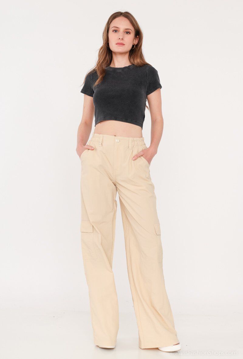 Grossiste Voyelles - Pantalon Cargo unicolore à poche à rabat.