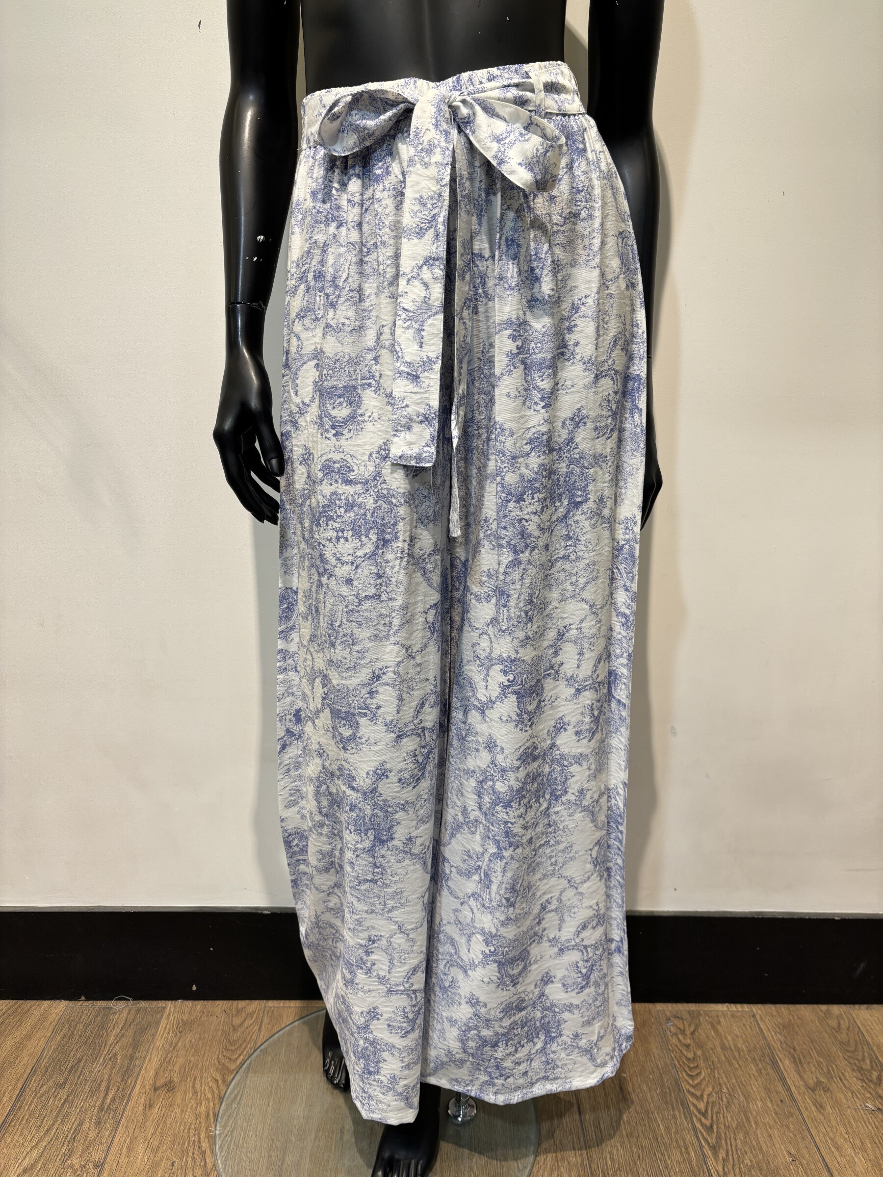 Wholesaler Voyelles - printed pants