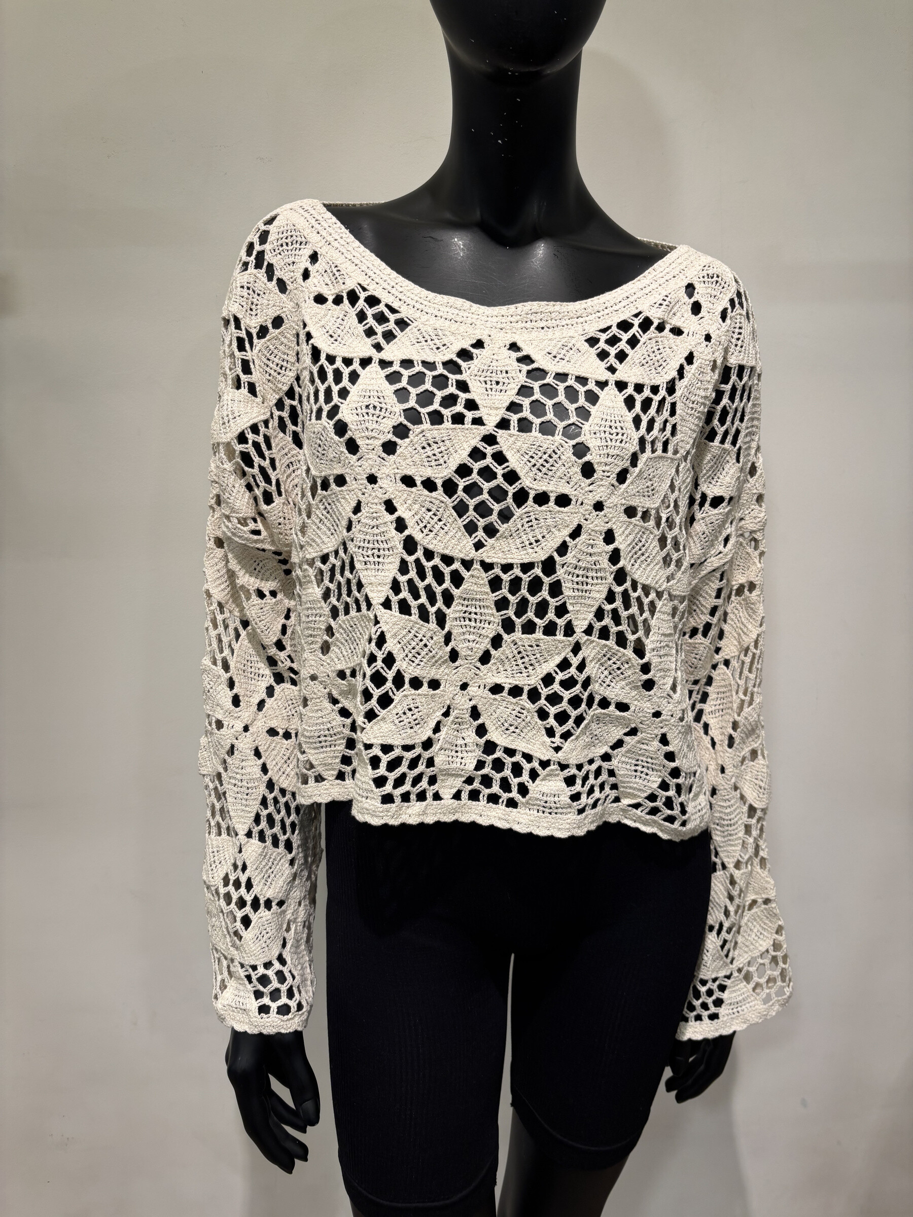 Wholesaler Voyelles - net top