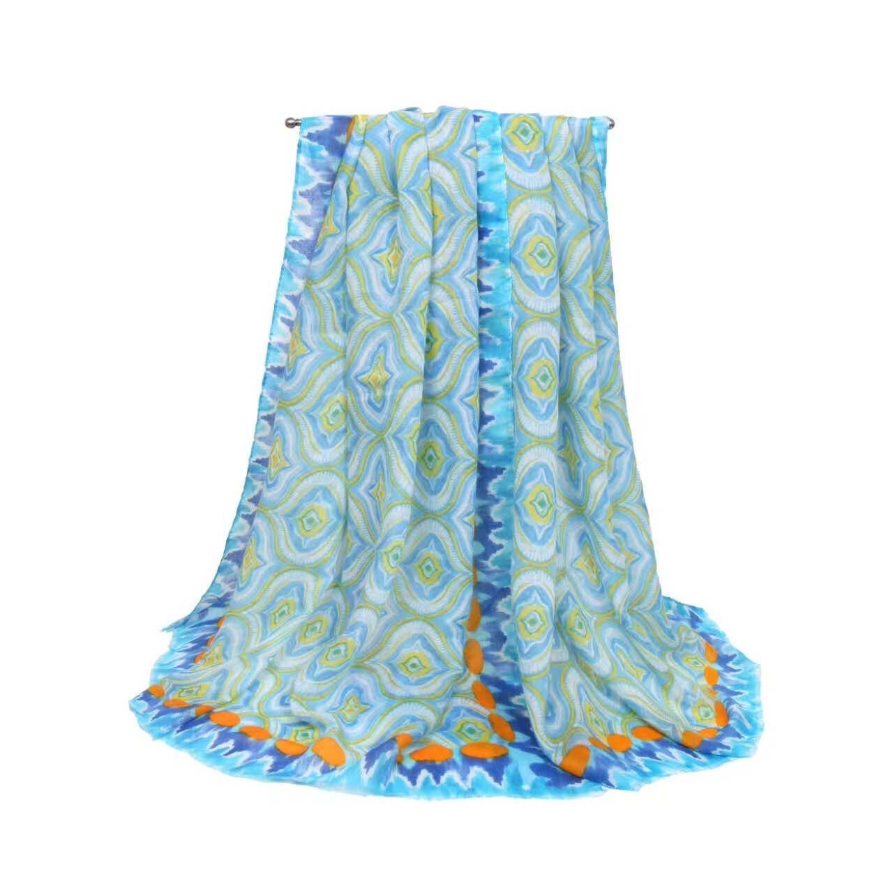 Wholesaler VS PLUS - Colorful Arabesque Pattern Printed Scarf