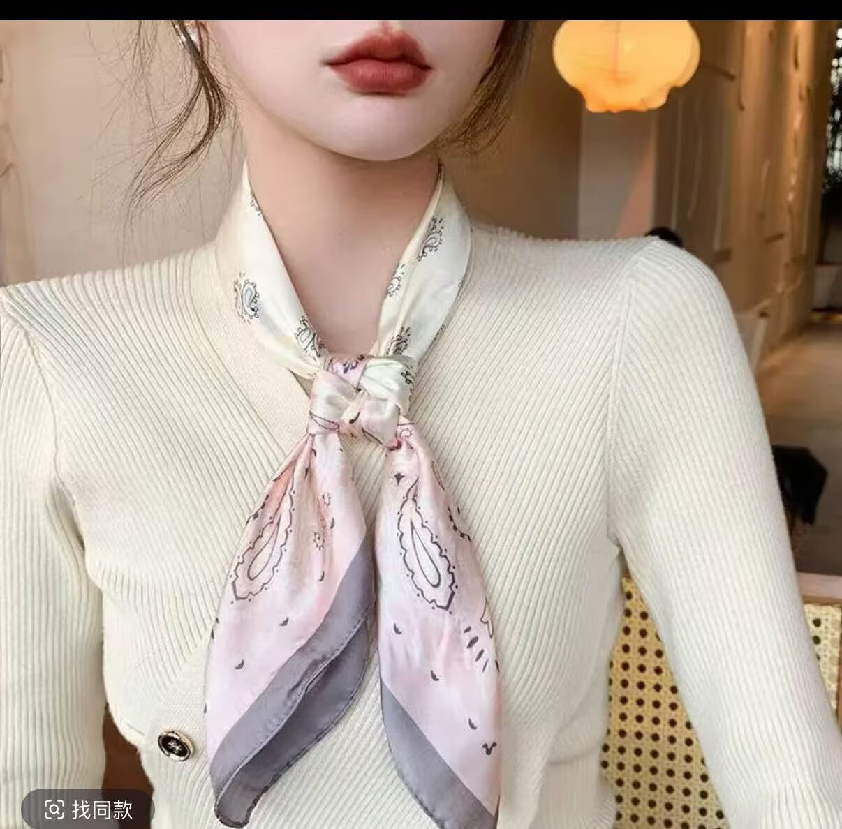 Grossiste VS PLUS - Petit Foulard Touché Soie Imprimée Bandana Bicolore Avec Front Blanc
