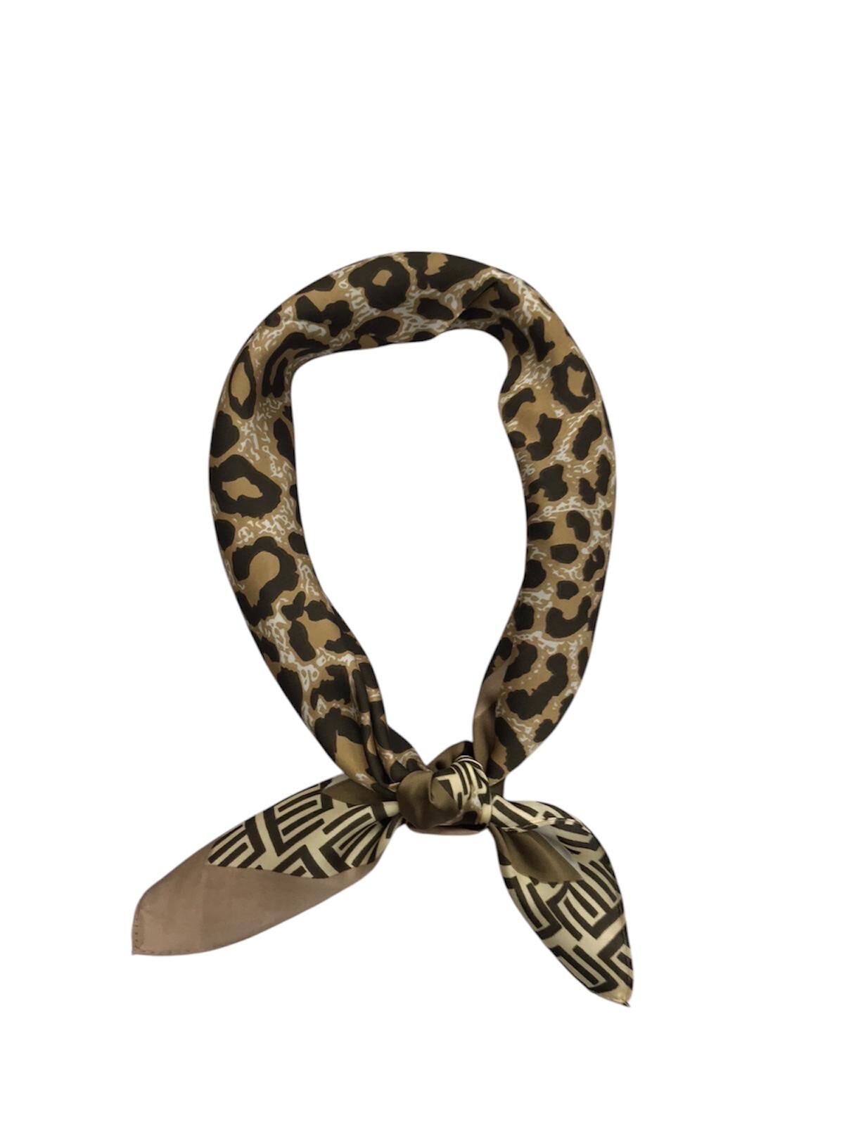 Wholesaler VS PLUS - Small setback touched Silk 70cm/70cm Printed Leopard motifs