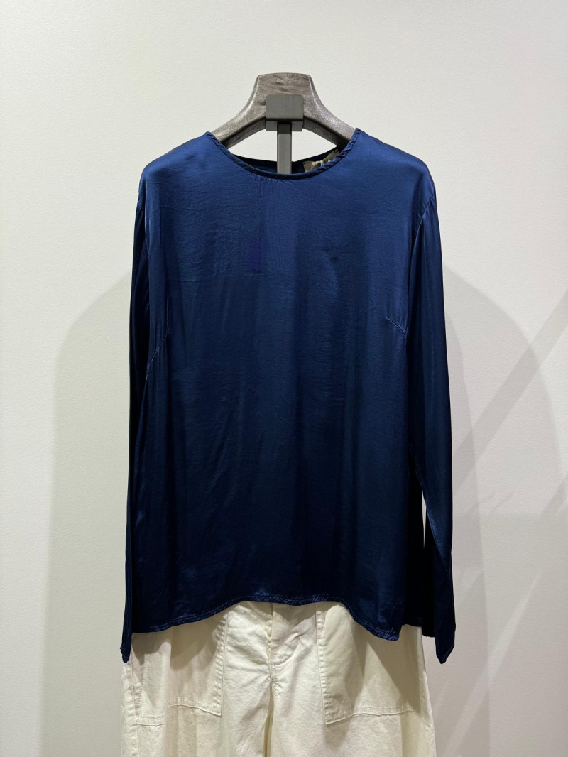 Wholesaler W Studio - Basic Top in Viscose and Silk